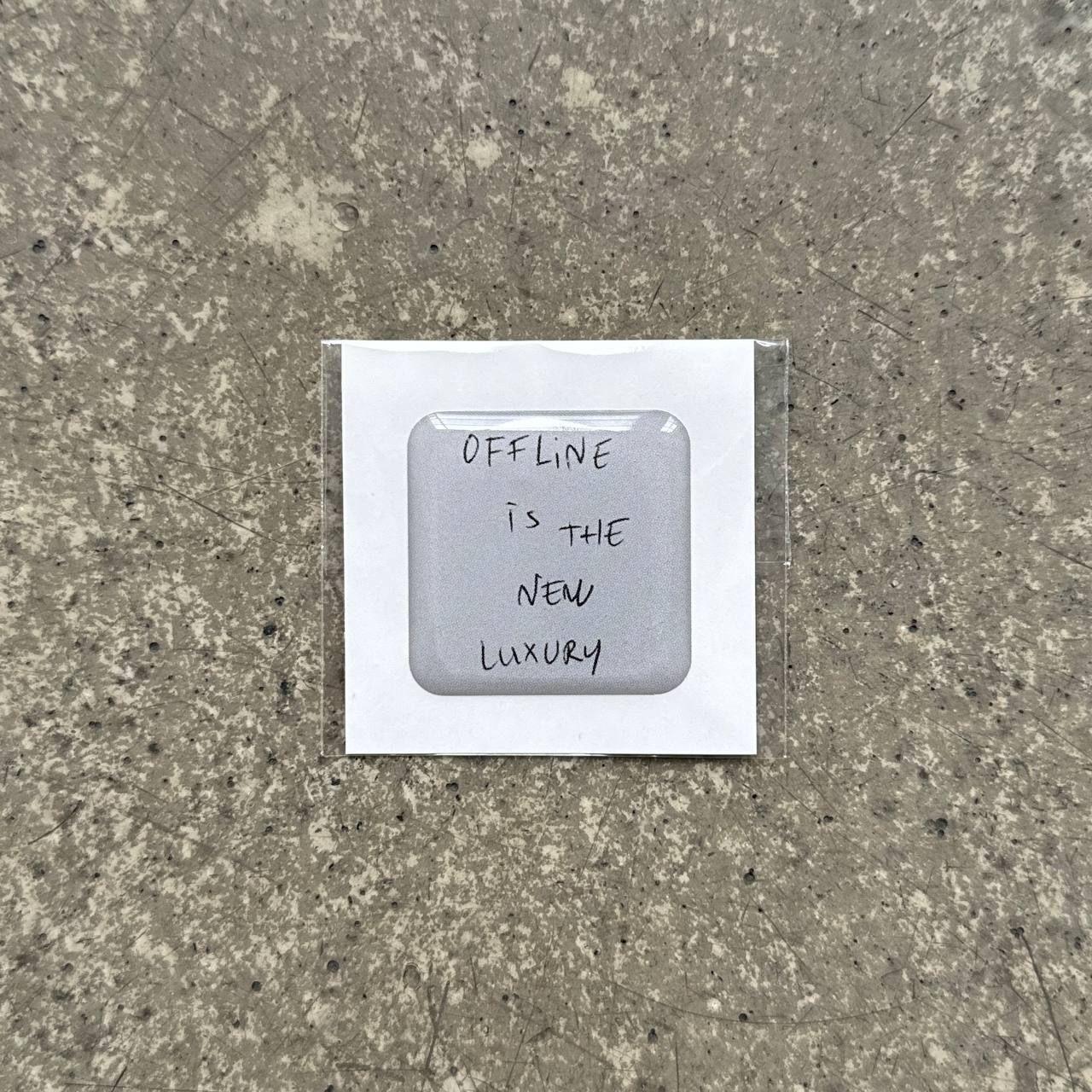 Объемный 3D стикер - Offline (50)