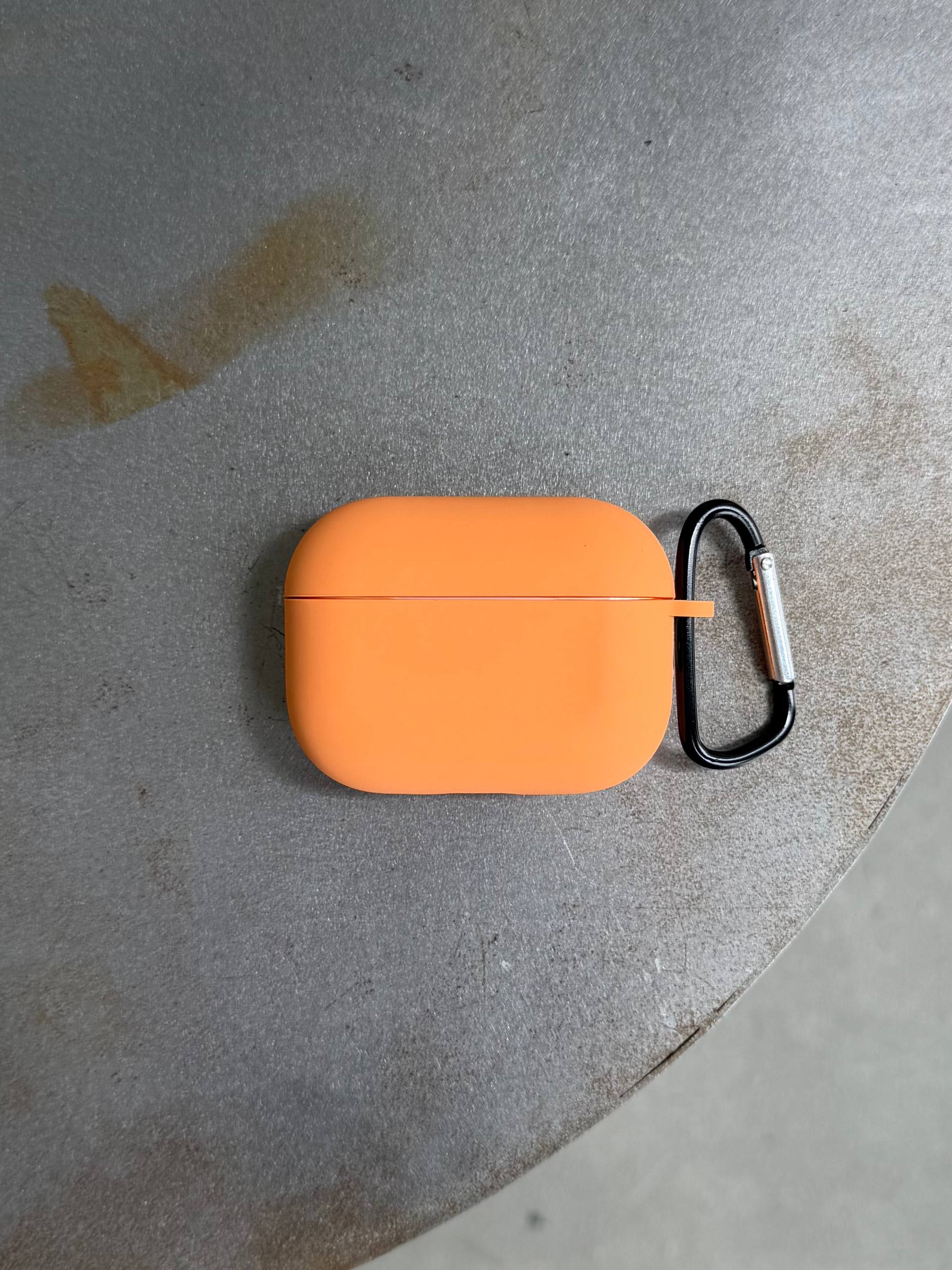 Чехол на AirPods Pro с микрофиброй и карабином Papaya (26)