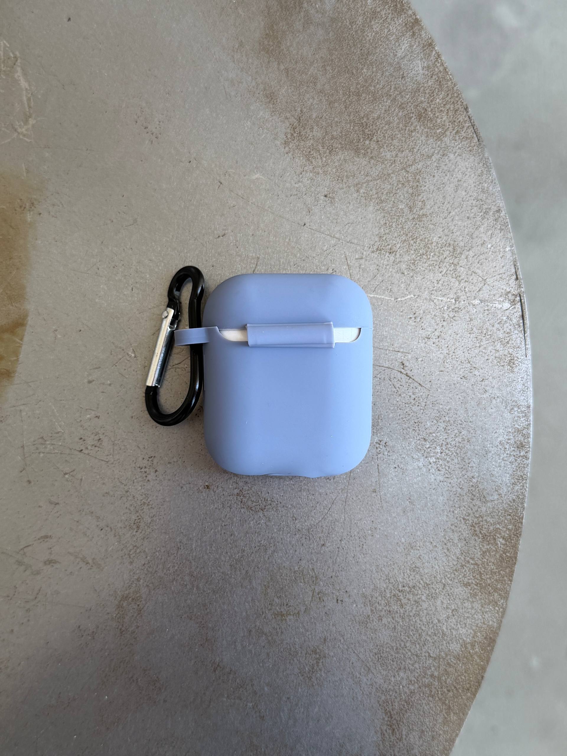 Чехол на AirPods 1 / 2 силиконовый с карабином Lavander Grey (11)