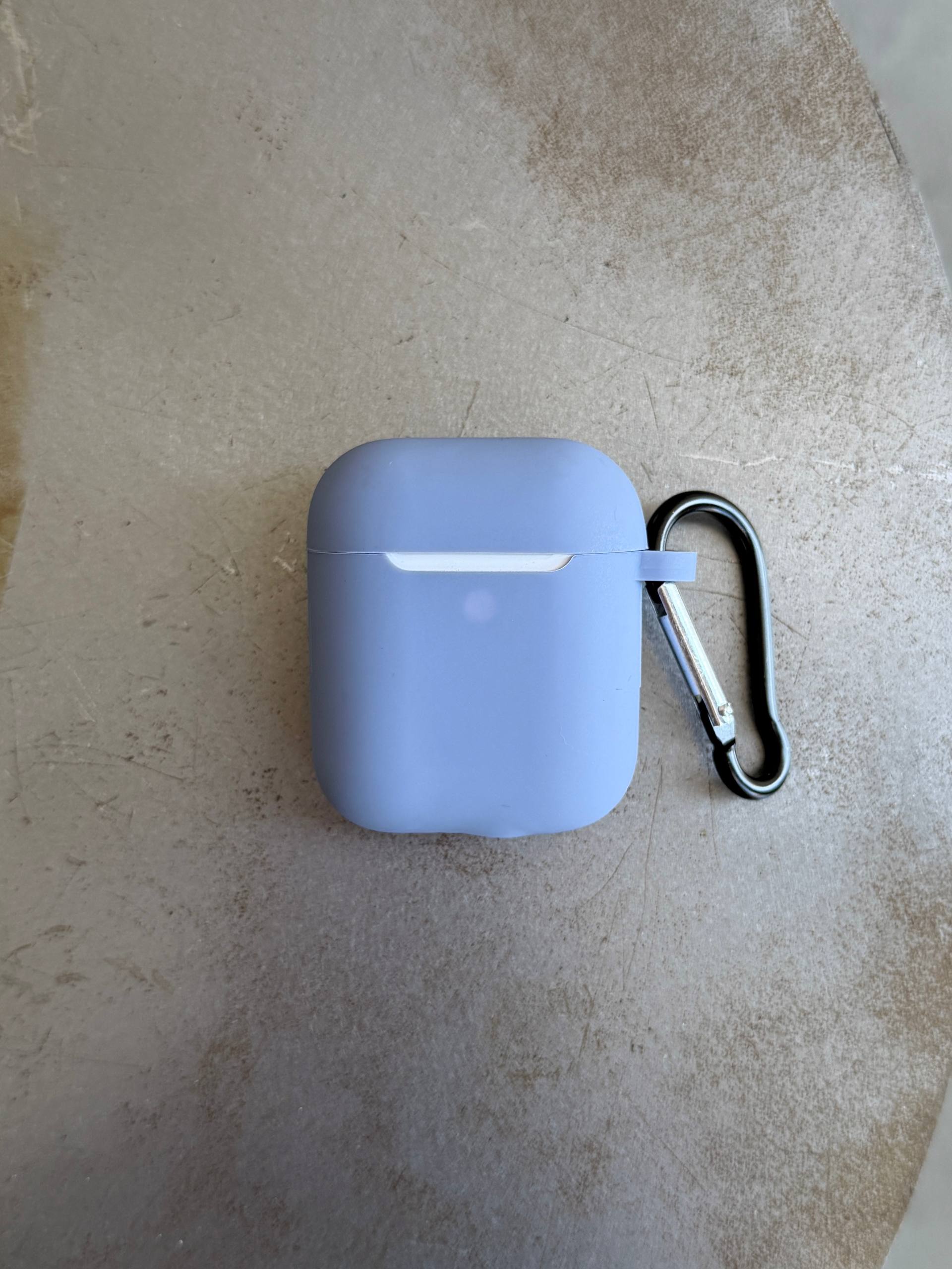 Чехол на AirPods 1/2 силиконовый с карабином Lavander Grey (11)
