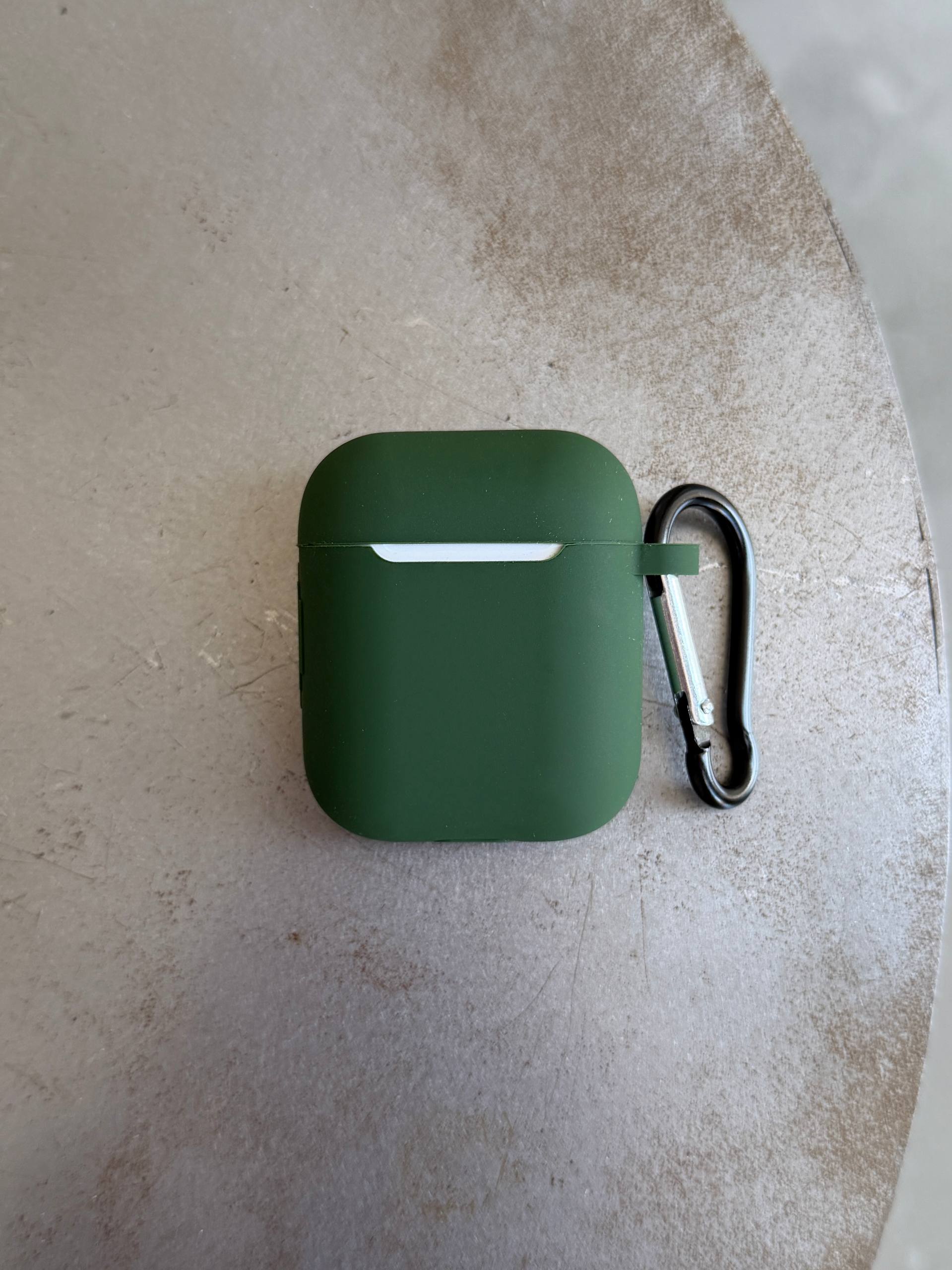 Чехол на AirPods 1/2 силиконовый с карабином Pacific Green (18)