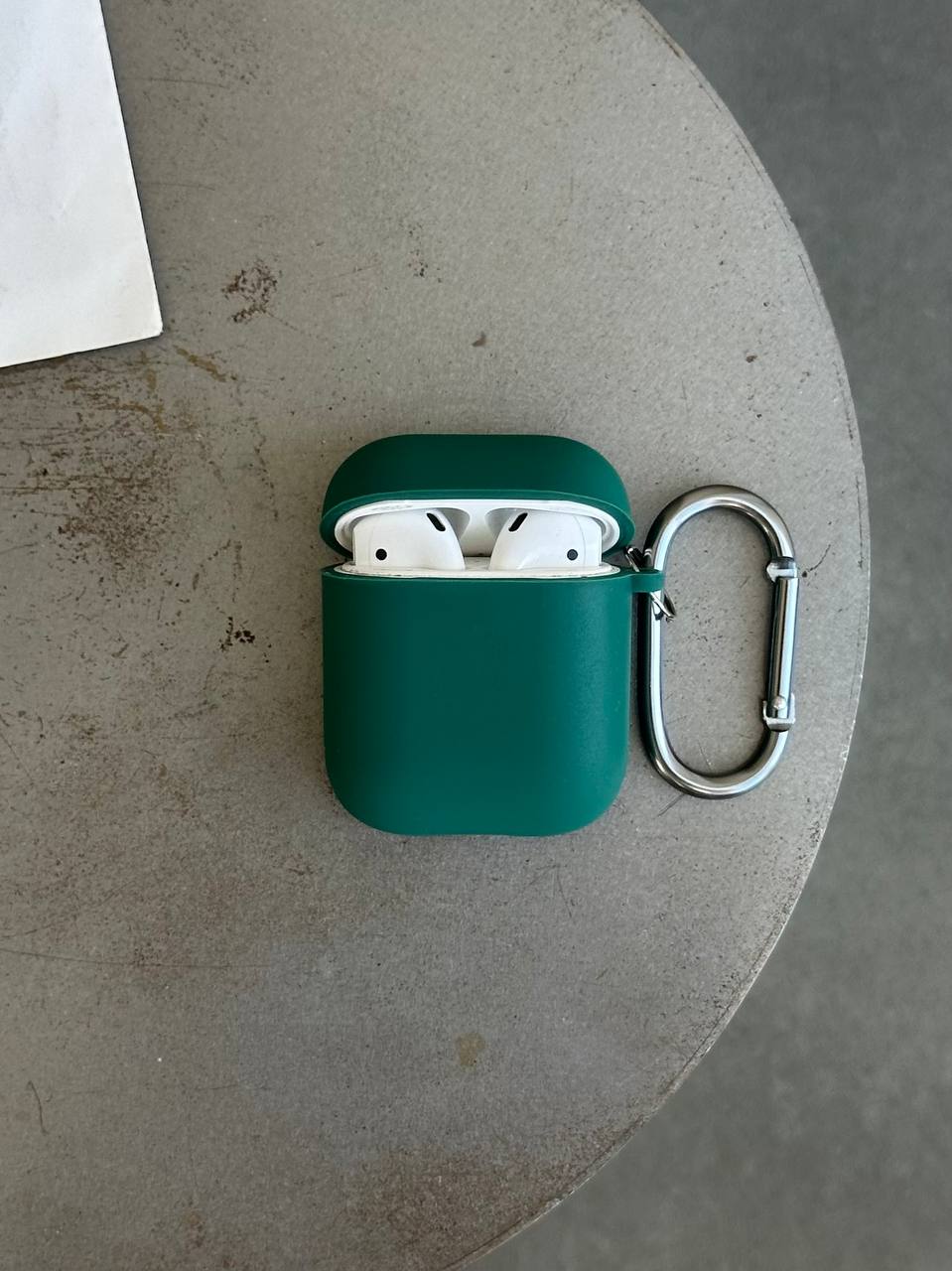 Чохол на AirPods 1 / 2 із мікрофіброю та карабіном Atrovirens (03)