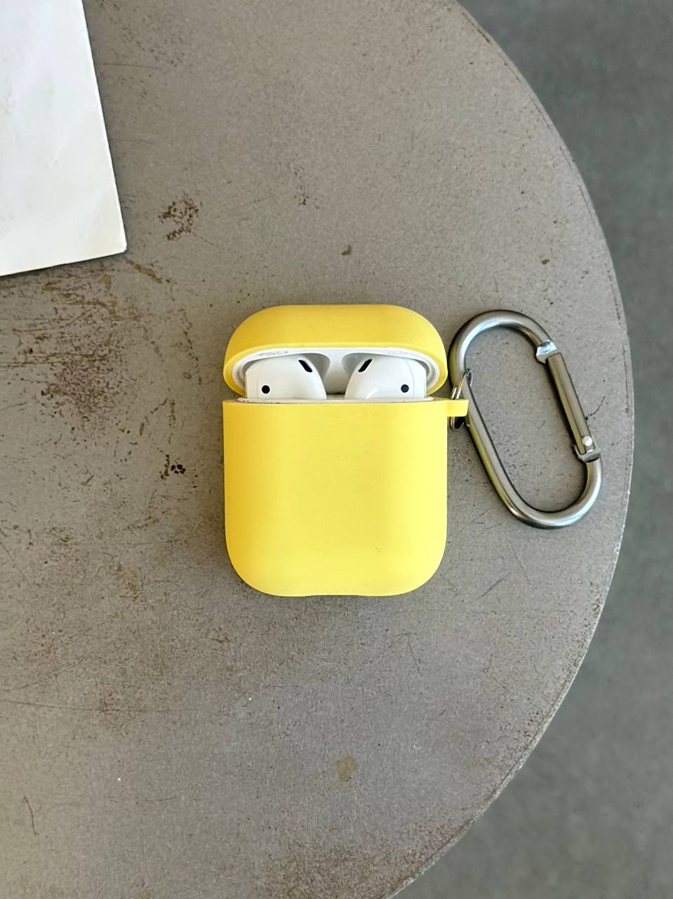 Чехол на AirPods 1 / 2 с микрофиброй и карабином Flash (20)