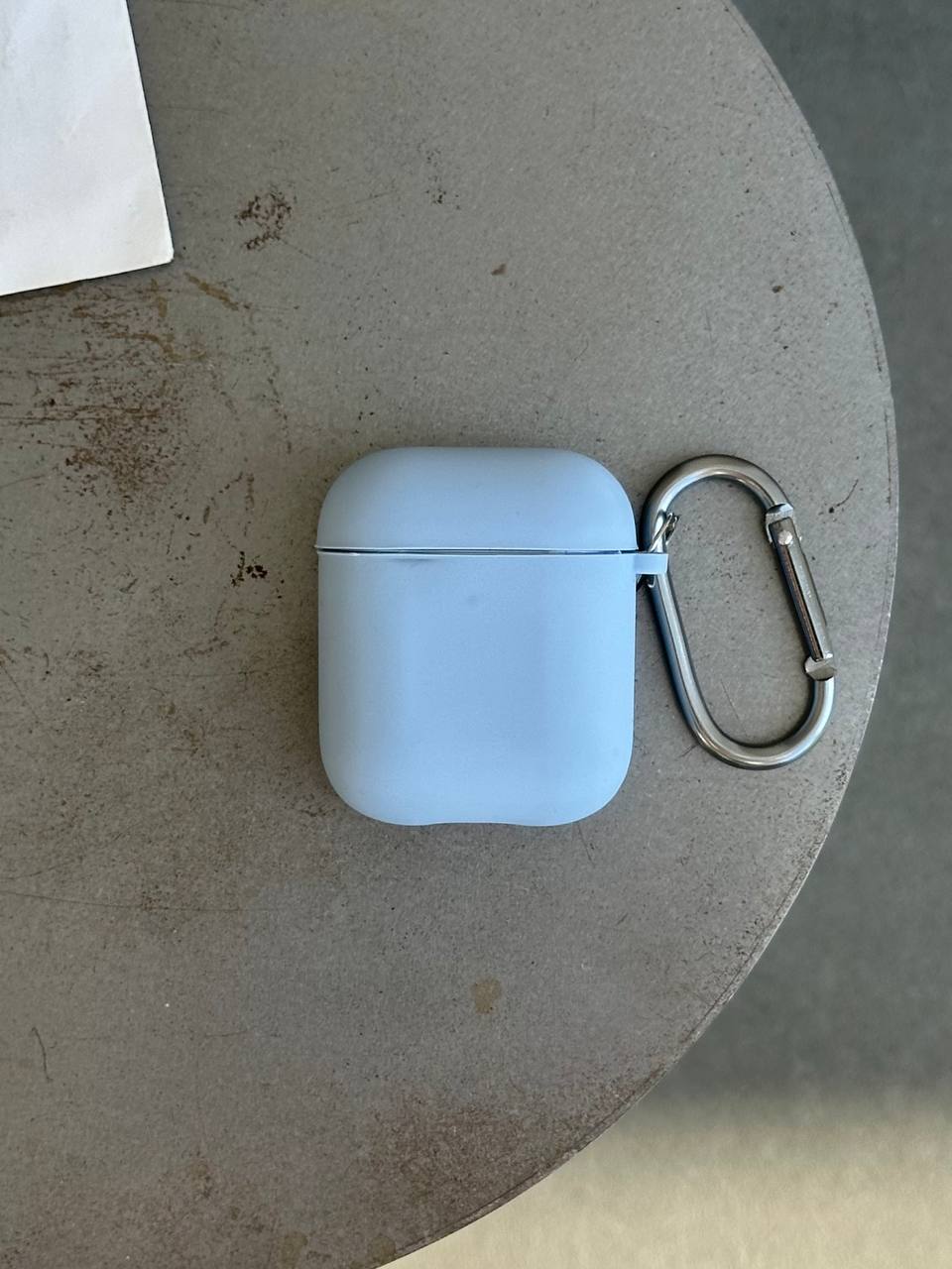 Чехол на AirPods 1 / 2 с микрофиброй и карабином Lilac (05)