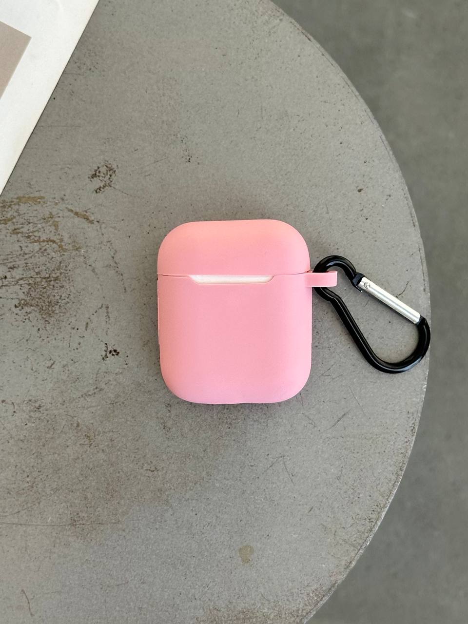 Чехол на AirPods 1 / 2 силиконовый с карабином Baby Pink (20)