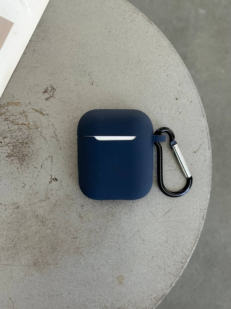 Чохол на AirPods 1/2 силіконовий із карабіном Midnight Blue (01)