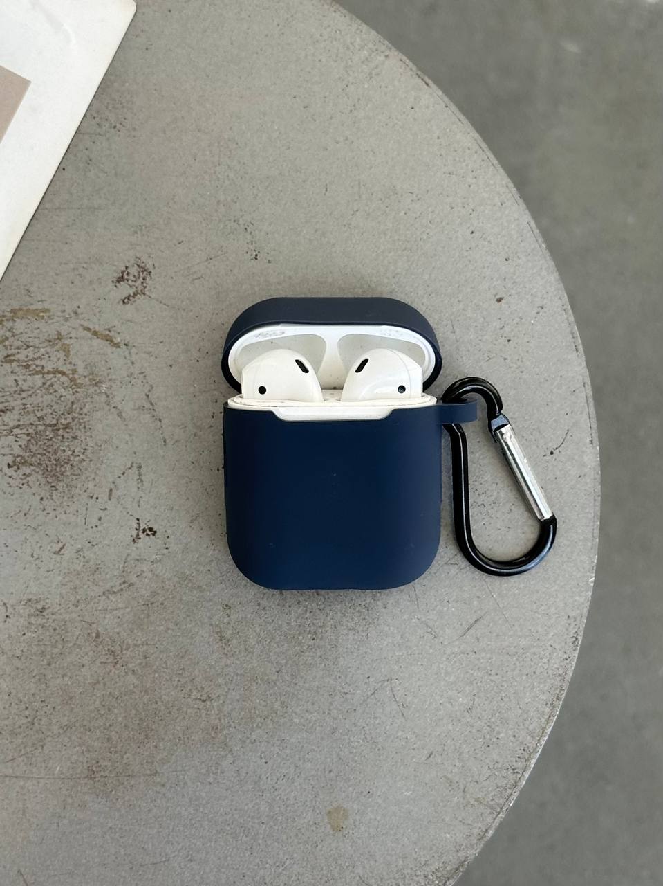 Чехол на AirPods 1 / 2 силиконовый с карабином Midnight Blue (01)