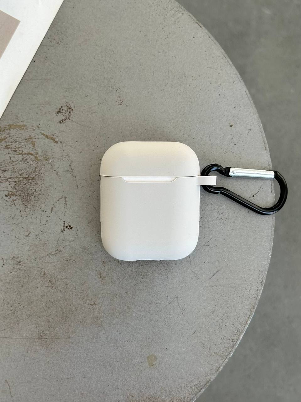 Чохол на AirPods 1/2 силіконовий із карабіном Stone (04)