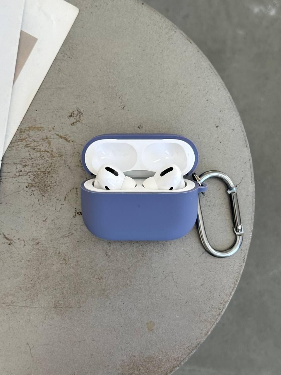 Чохол на AirPods Pro із мікрофіброю та карабіном Lavander Grey (12)