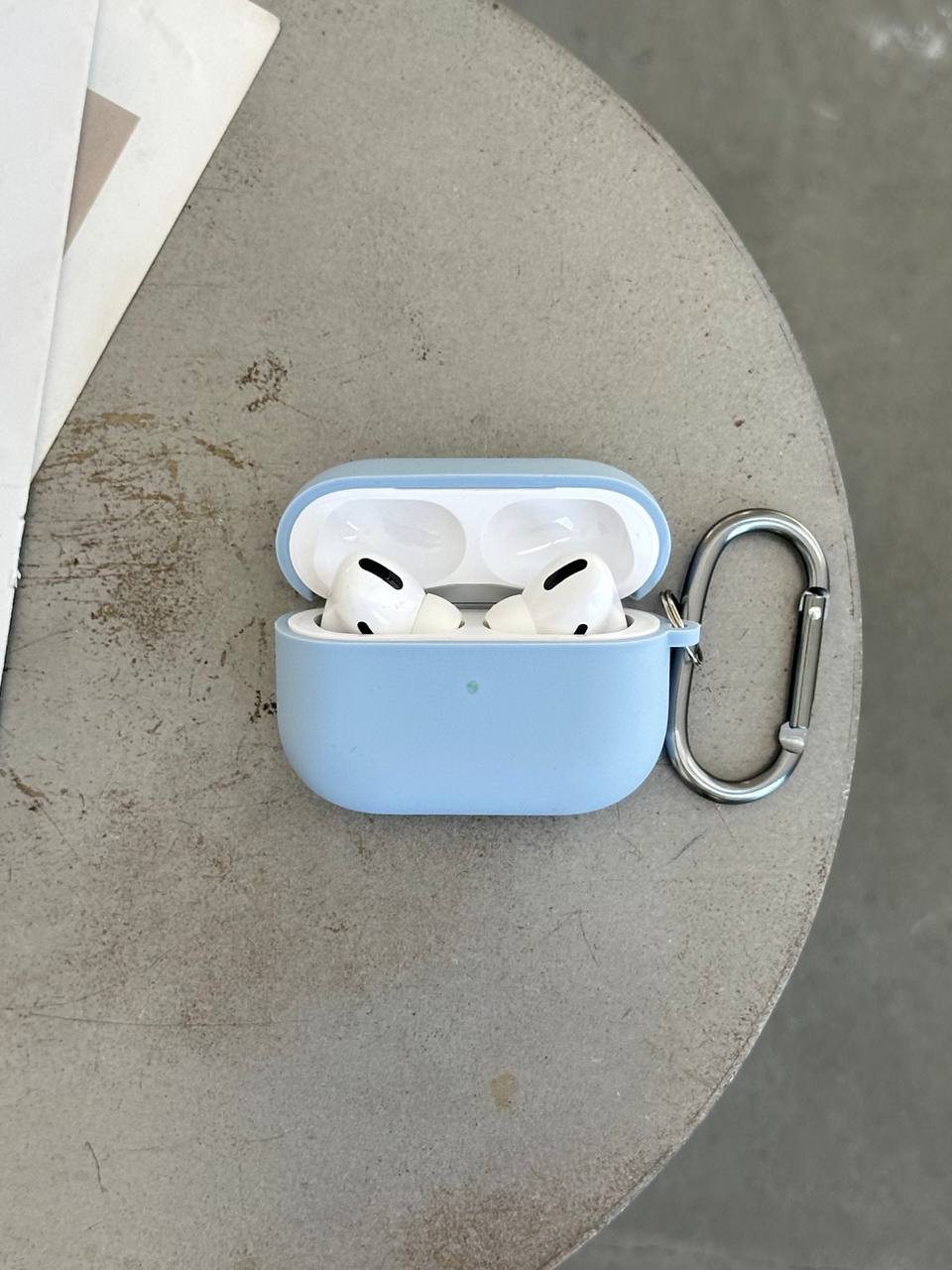 Чохол на AirPods Pro із мікрофіброю та карабіном Lilac (05)