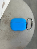 Чохол на AirPods 4 із мікрофіброю та карабіном Royal Blue (24)