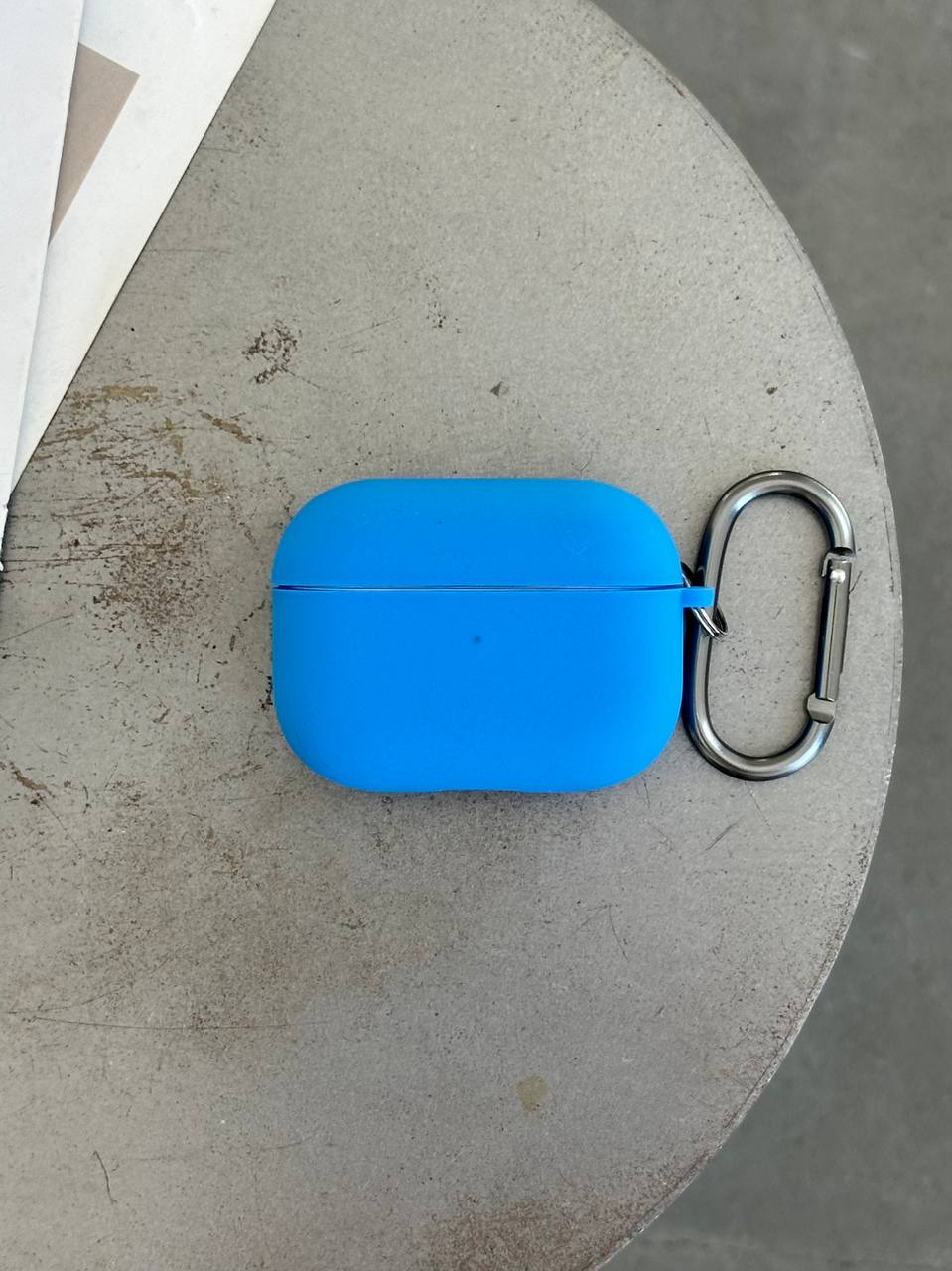 Чехол на AirPods Pro 2 с микрофиброй и карабином Royal Blue (24)