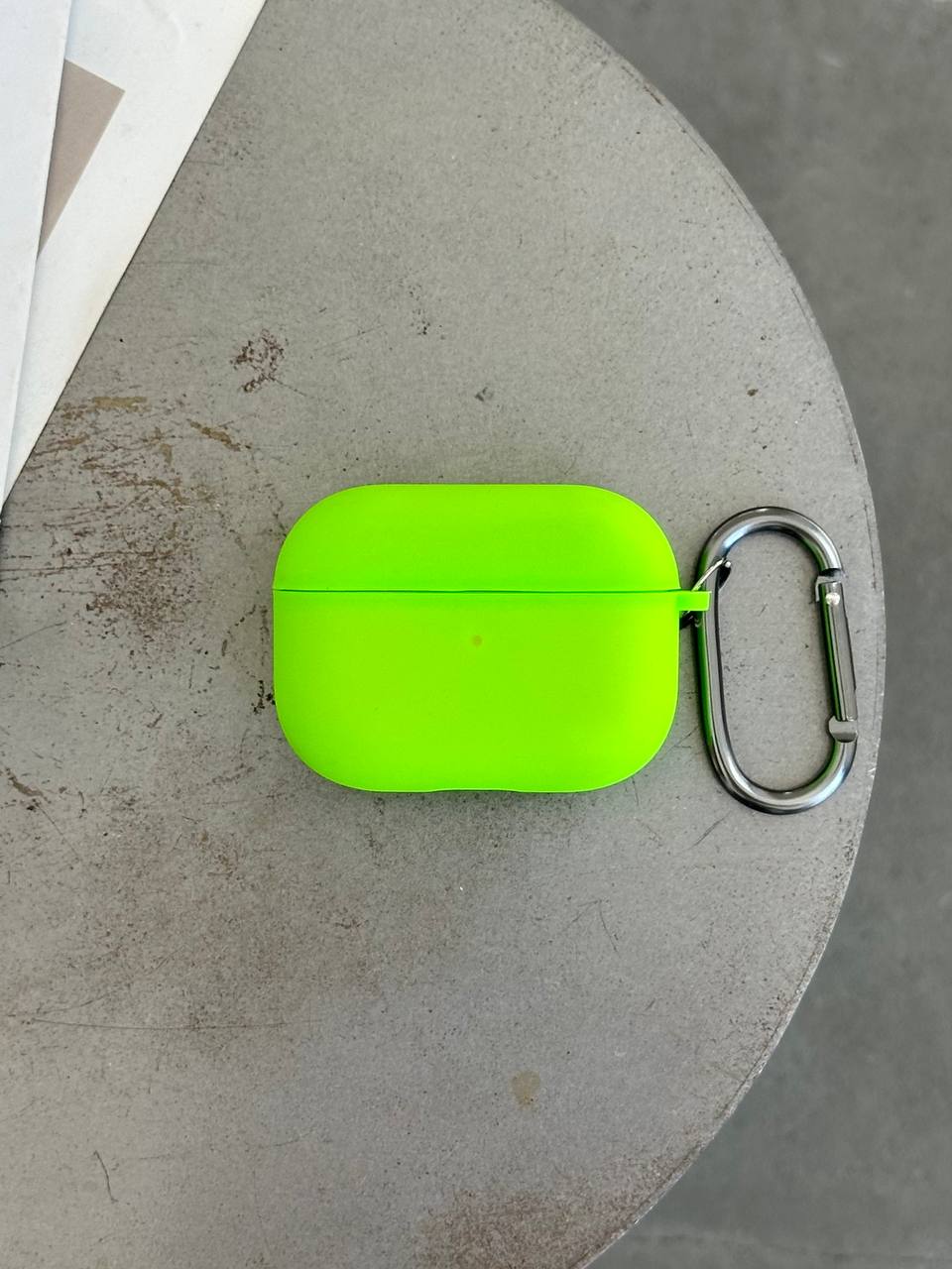 Чохол на AirPods 4 із мікрофіброю та карабіном Shiny Green (19)