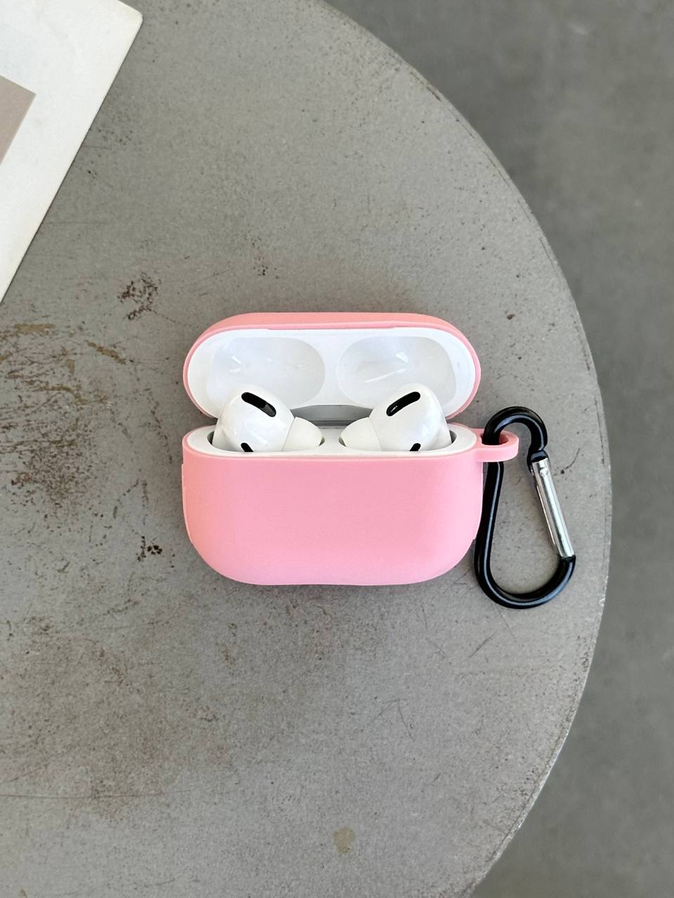 Чохол на AirPods Pro 2 силіконовий із карабіном Baby Pink (20)