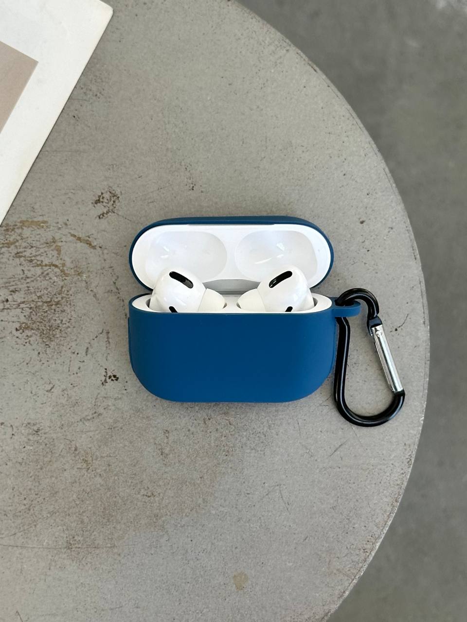 Чохол на AirPods Pro силіконовий із карабіном Blue Cobalt (16)