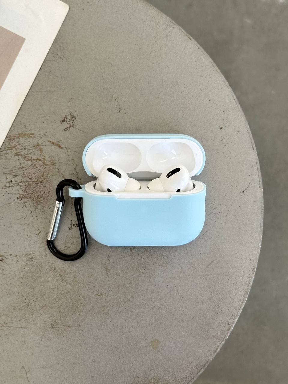 Чохол на AirPods Pro 2 силіконовий із карабіном Sky Blue (15)