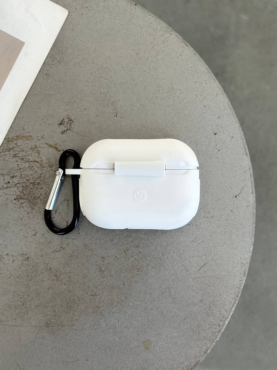 Чохол на AirPods Pro силіконовий із карабіном White (02)