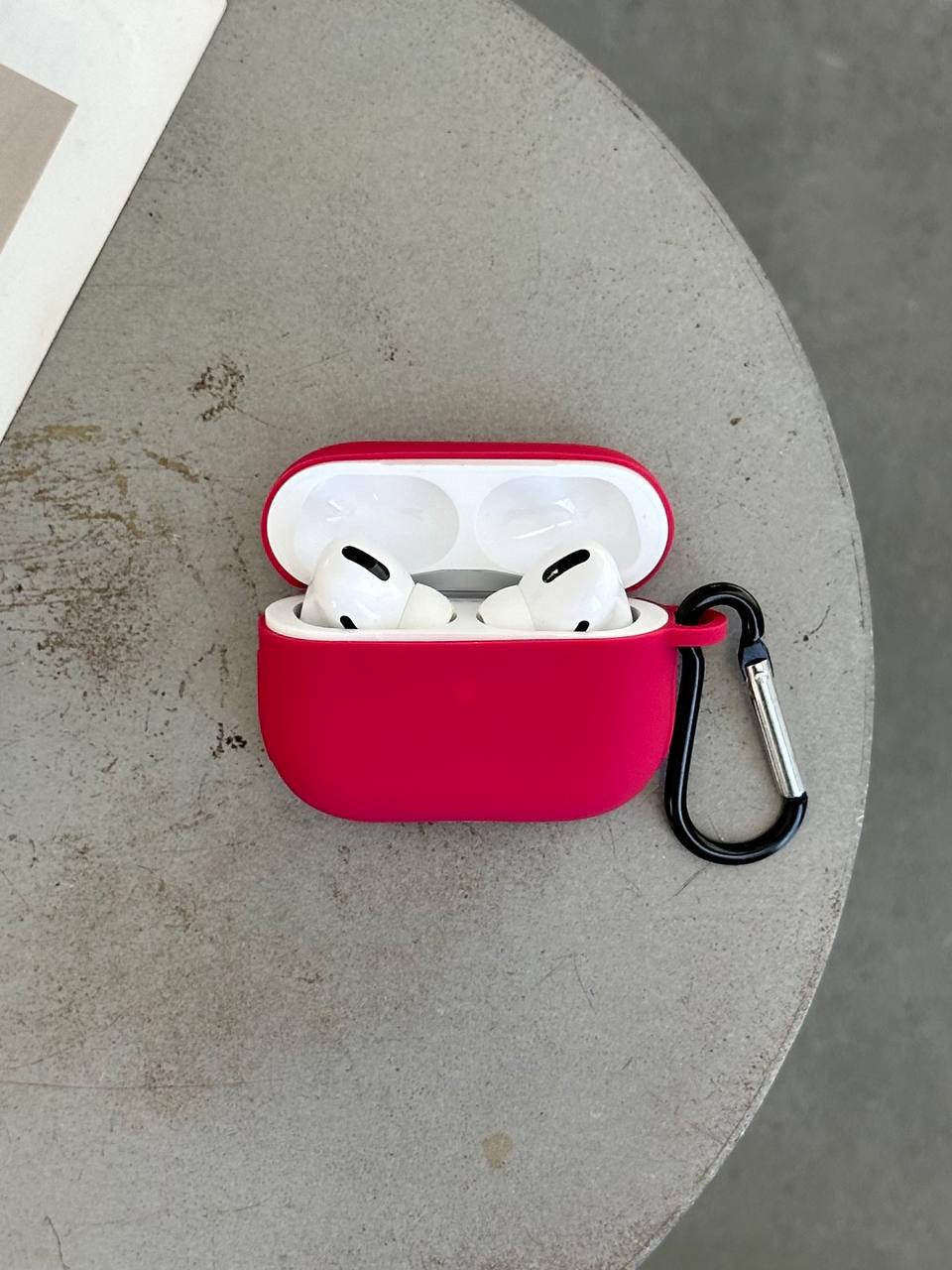 Чохол на AirPods Pro 2 силіконовий із карабіном Wine Red (14)