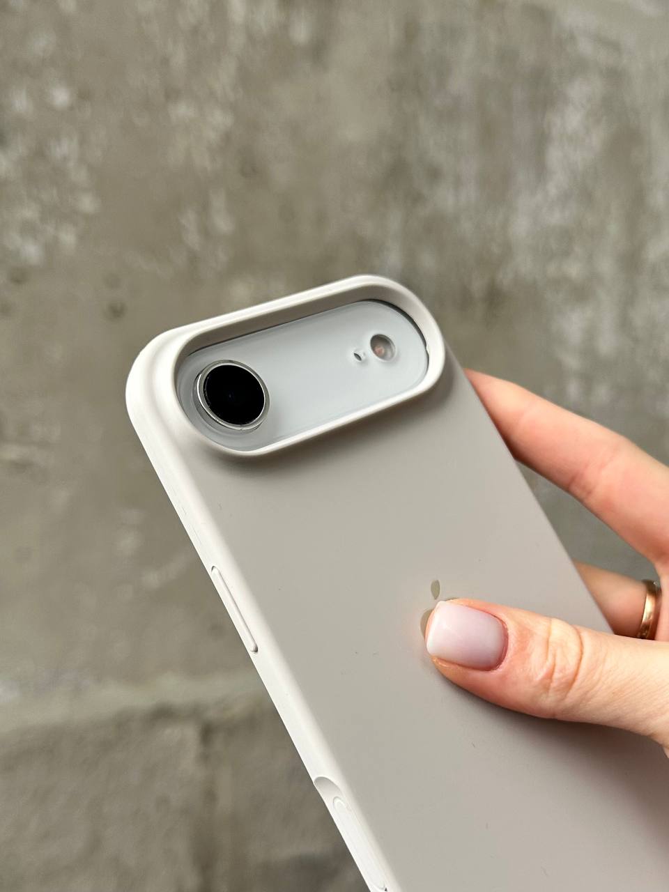Чехол Silicone case с открытой камерой на iPhone 17 Air Stone (15)