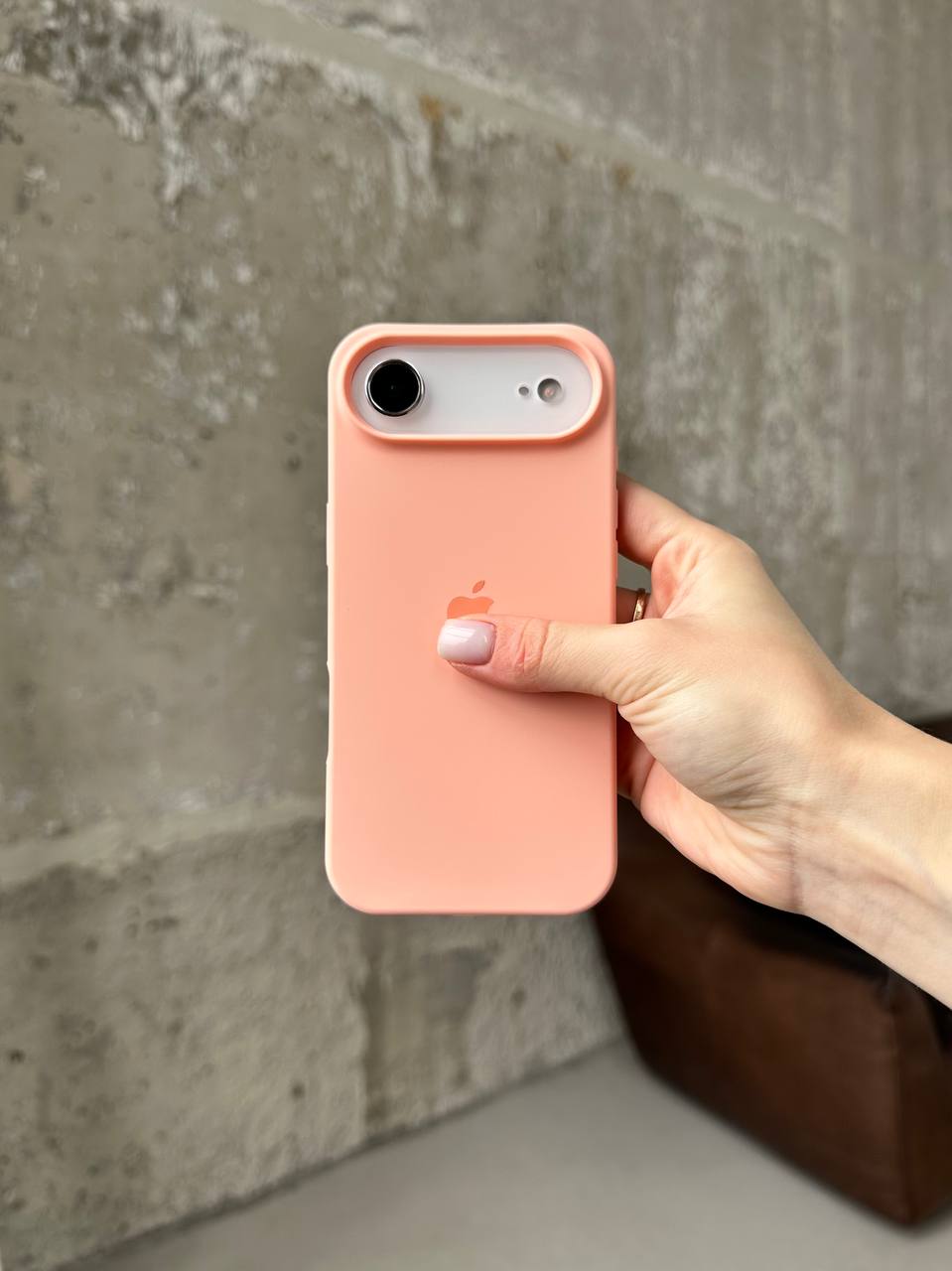 Чехол Silicone case с открытой камерой на iPhone 17 Air Grapefruit (07)