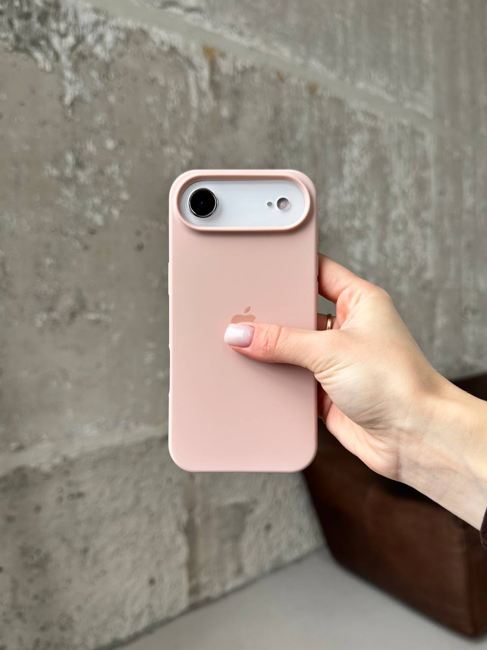 Чехол Silicone case с открытой камерой на iPhone 17 Air Pink Sand (26)