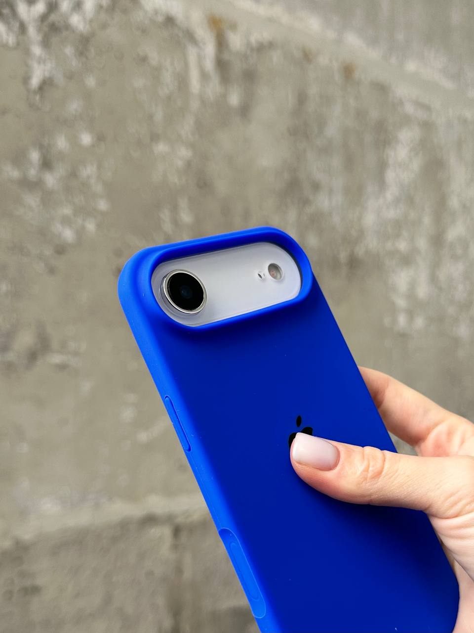 Чехол Silicone case с открытой камерой на iPhone 17 Air Electric Blue (29)