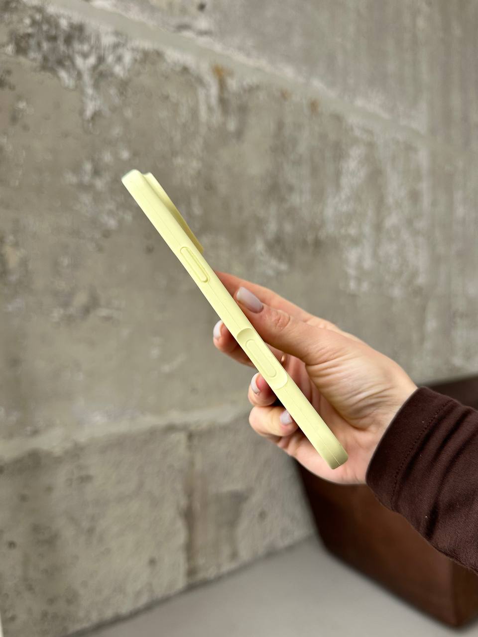 Чохол Silicone case з відкритою камерою на iPhone 17 Air Cream Yellow (41)