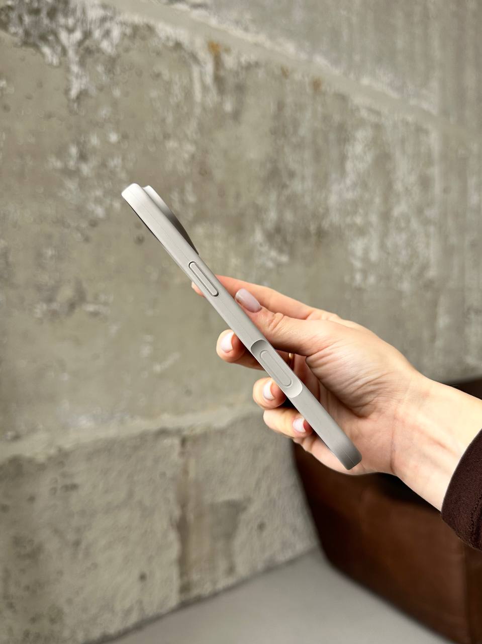 Чехол Silicone case с открытой камерой на iPhone 17 Air Pebble (14)