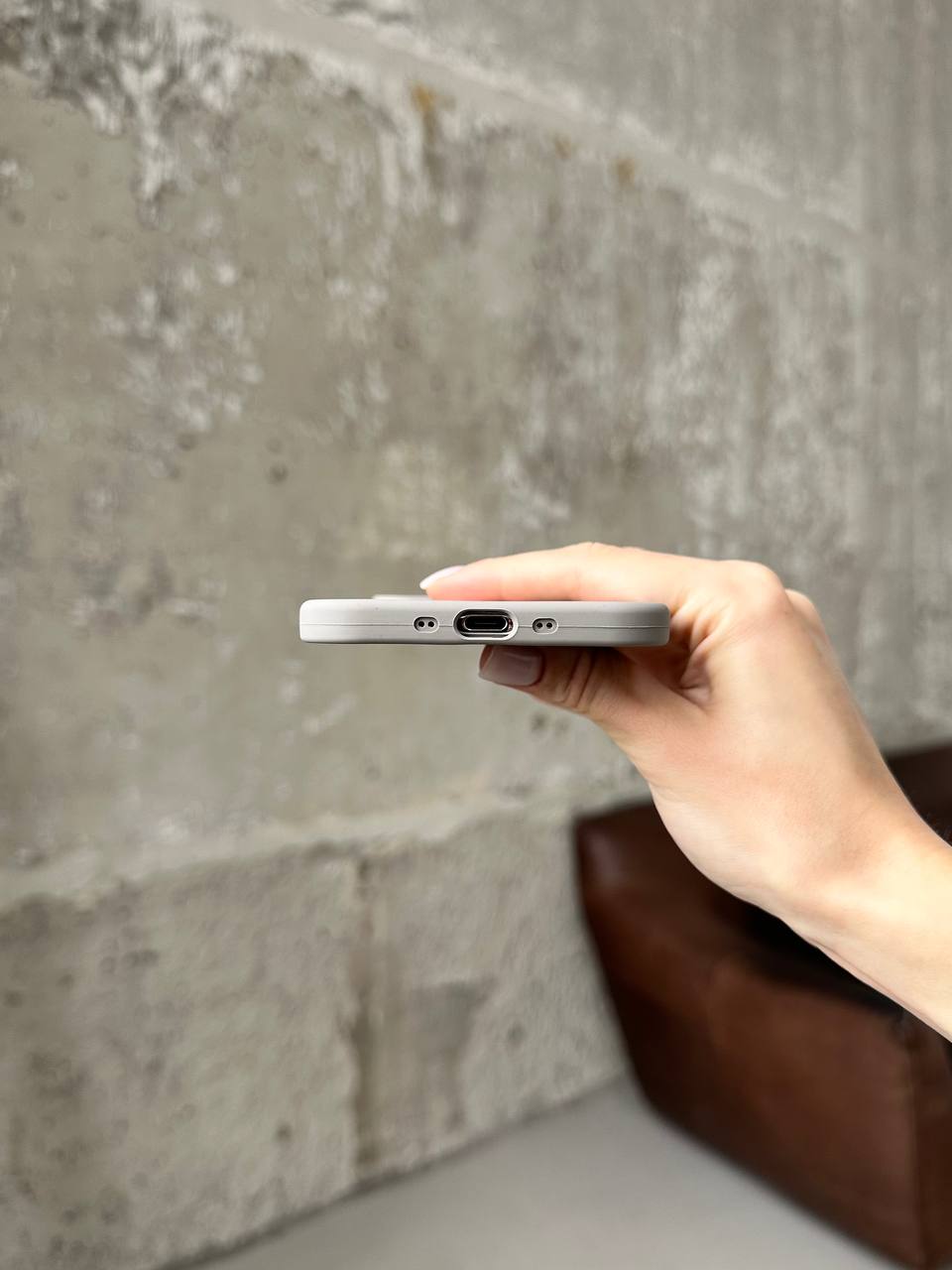 Чехол Silicone case с открытой камерой на iPhone 17 Air Pebble (14)