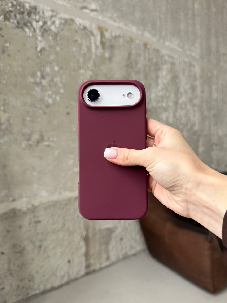 Чехол Silicone case с открытой камерой на iPhone 17 Air Plum (12)