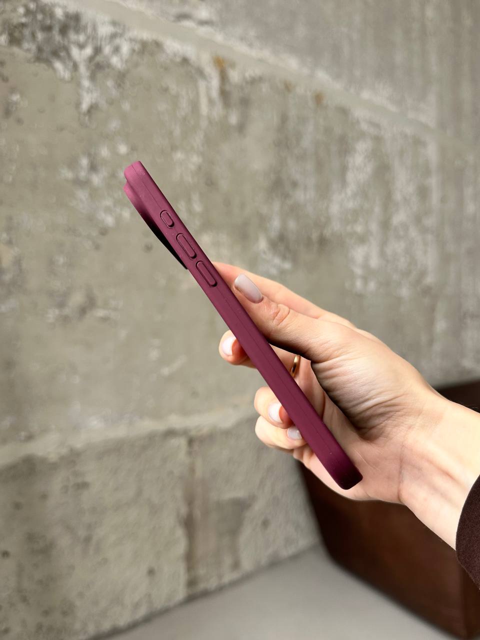 Чехол Silicone case с открытой камерой на iPhone 17 Air Plum (12)