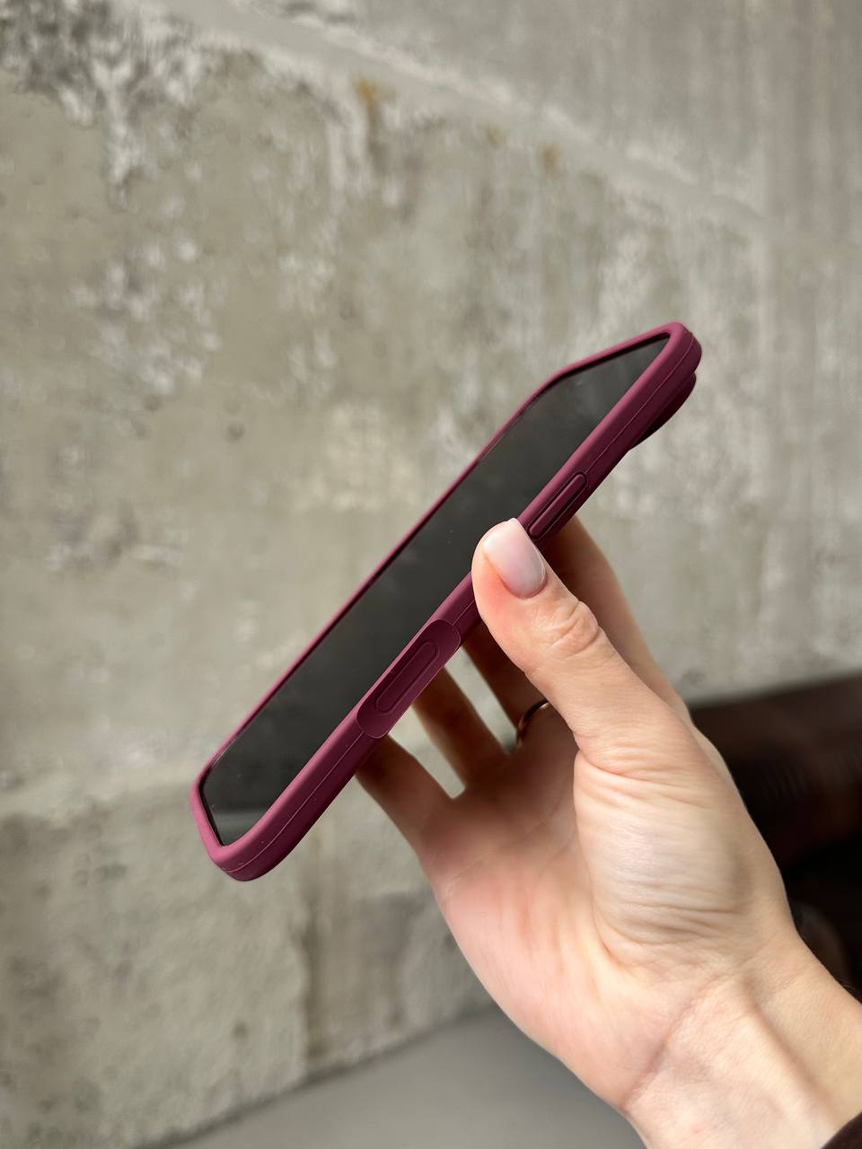 Чехол Silicone case с открытой камерой на iPhone 17 Air Plum (12)