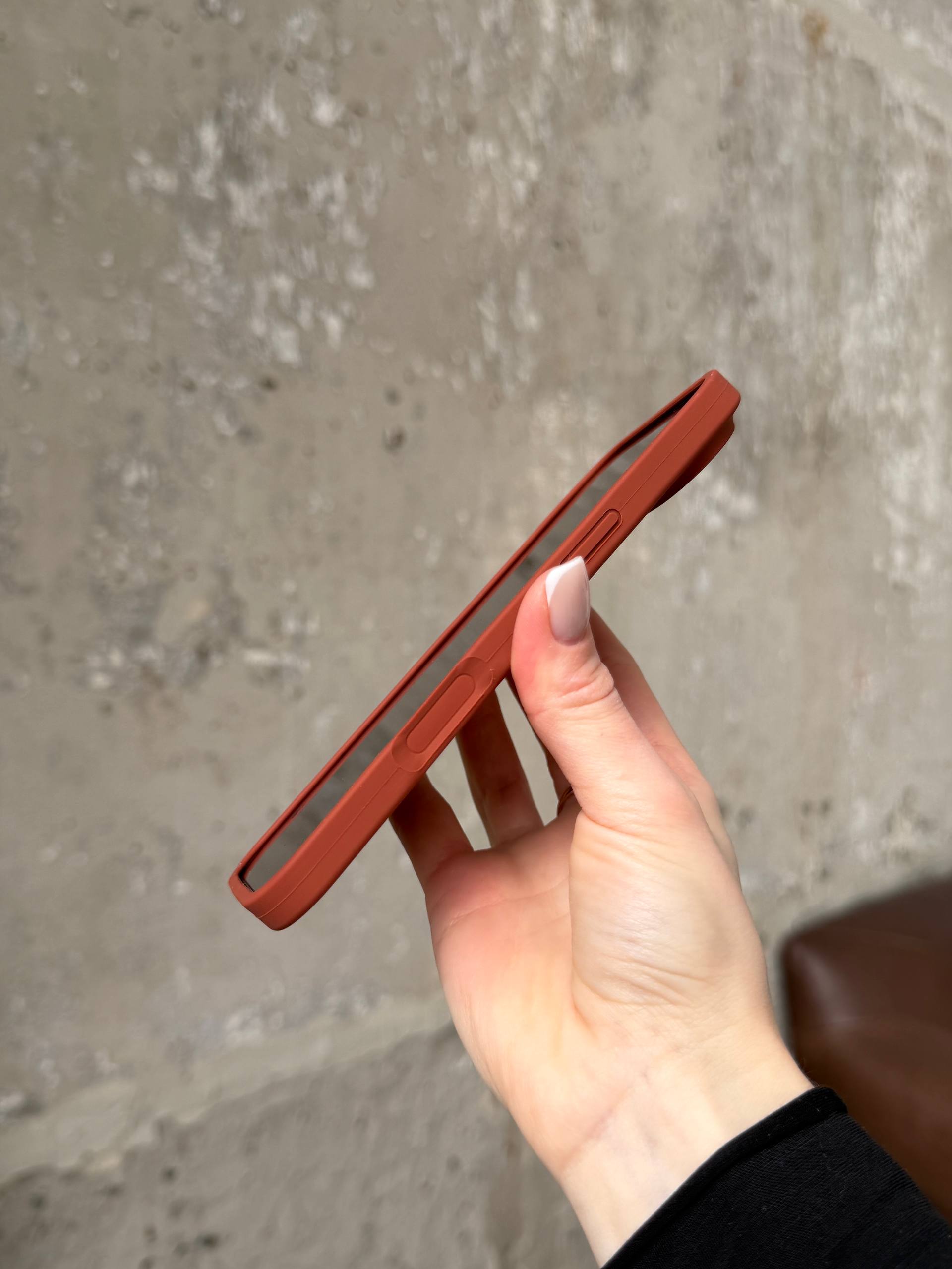 Чехол Silicone case с открытой камерой на iPhone 17 Air Brown (37)
