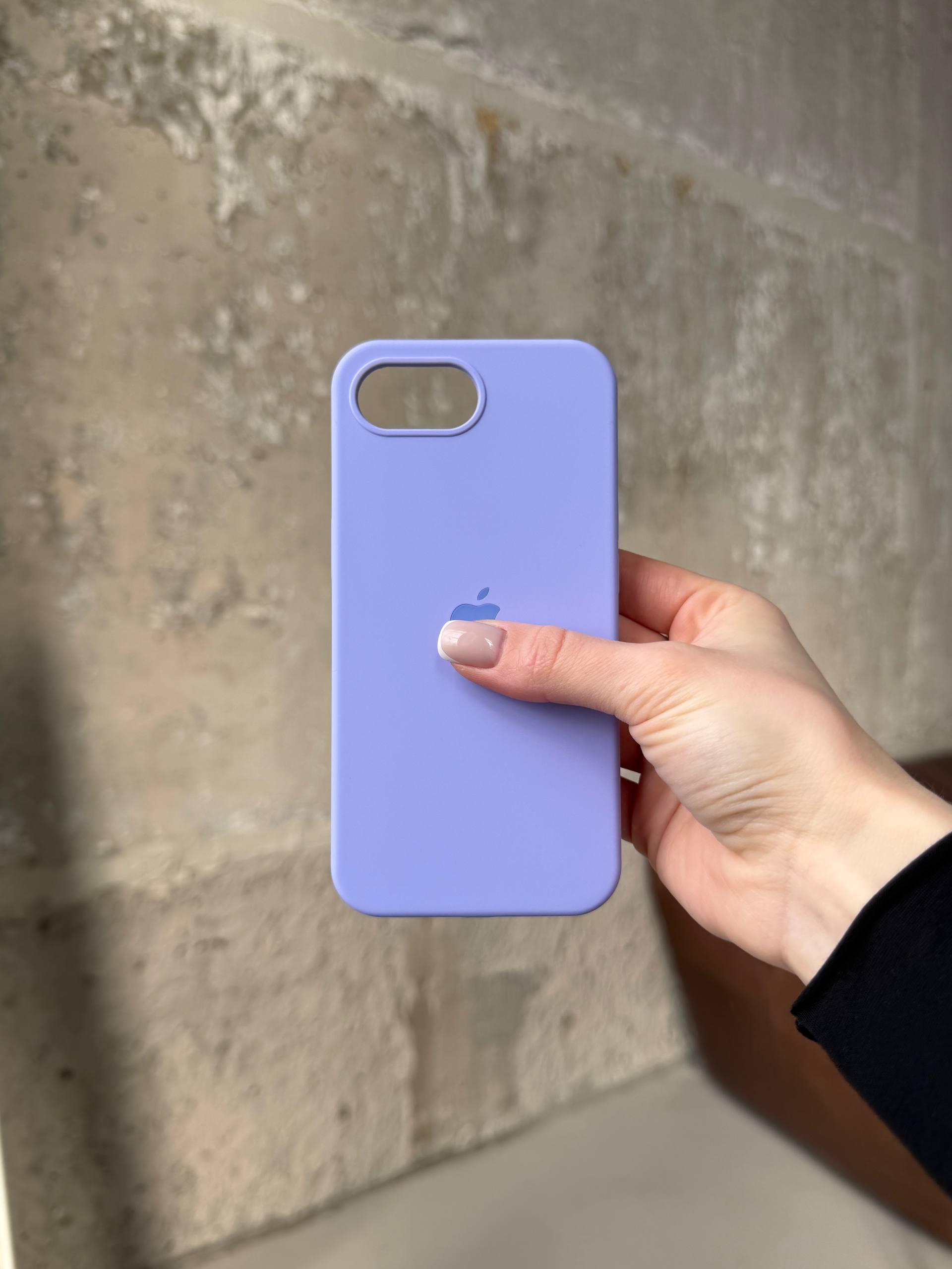 Чехол Silicone case с открытой камерой на iPhone 16e/17e Elegant Purple (23)