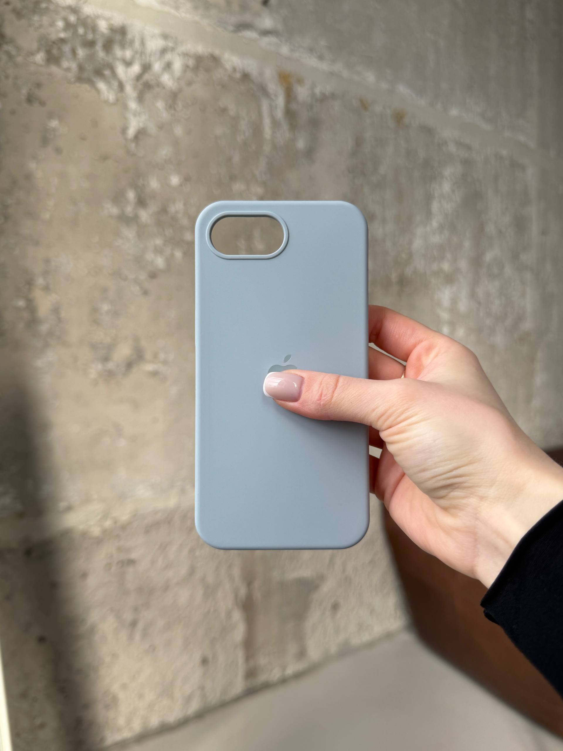 Чехол Silicone case с открытой камерой на iPhone 16e/17e Mist Blue (19)