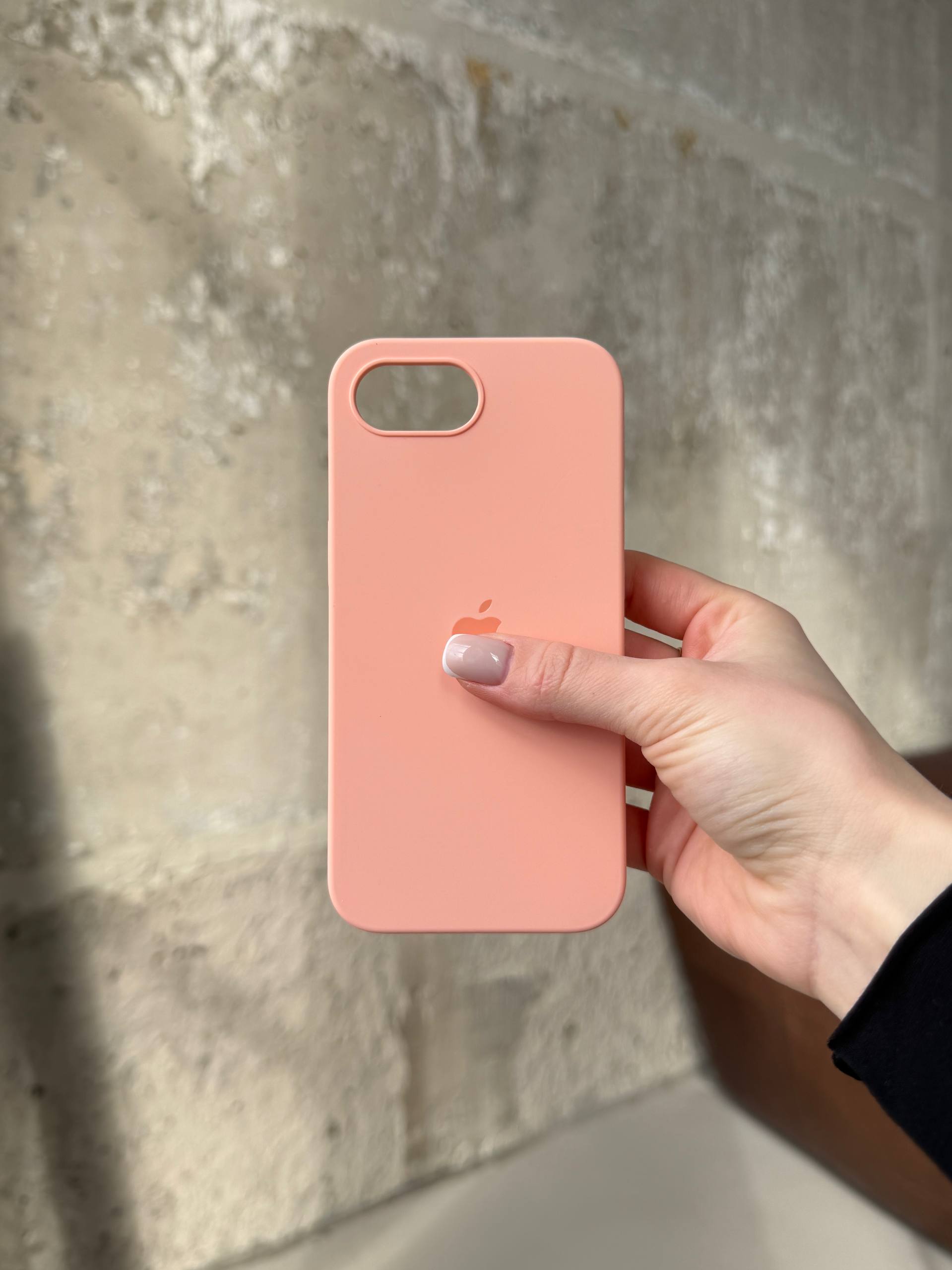 Чехол Silicone case с открытой камерой на iPhone 16e/17e Grapefruit (07)