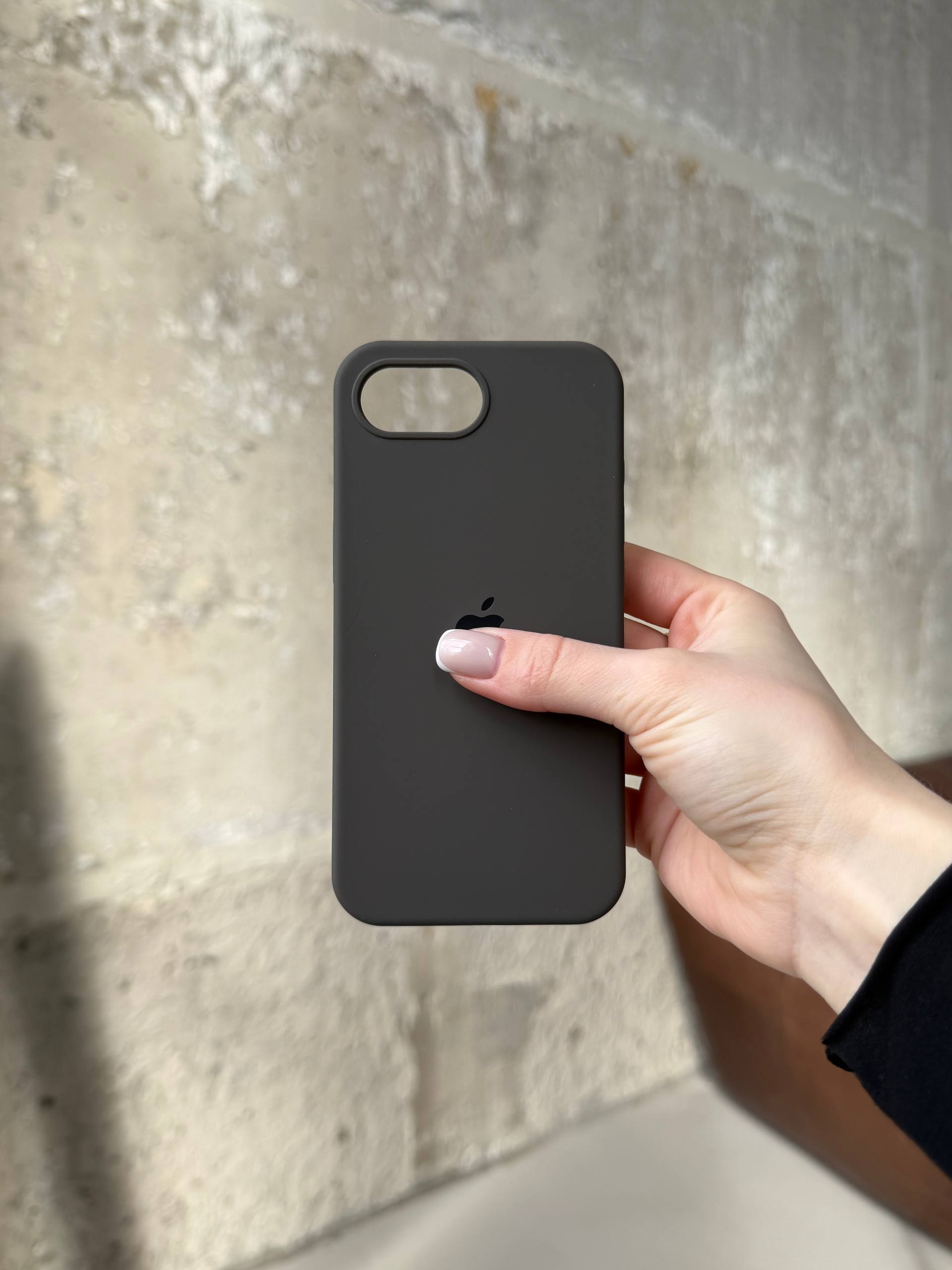 Чохол Silicone case з відкритою камерою на iPhone 16e / 17e Cocoa (22)