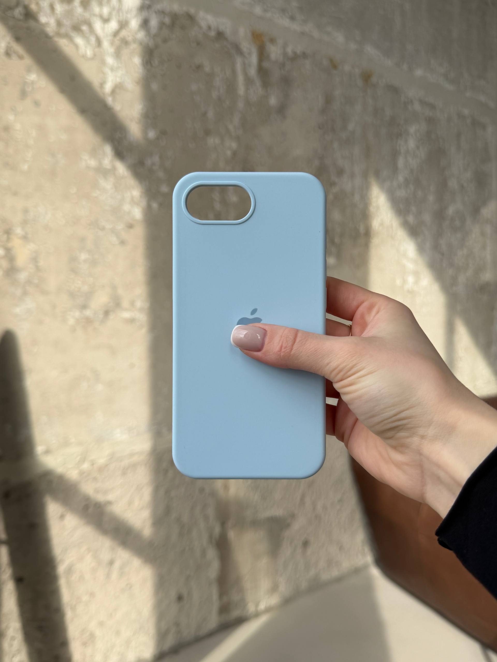 Чехол Silicone case с открытой камерой на iPhone 16e/17e Sky Blue (33)