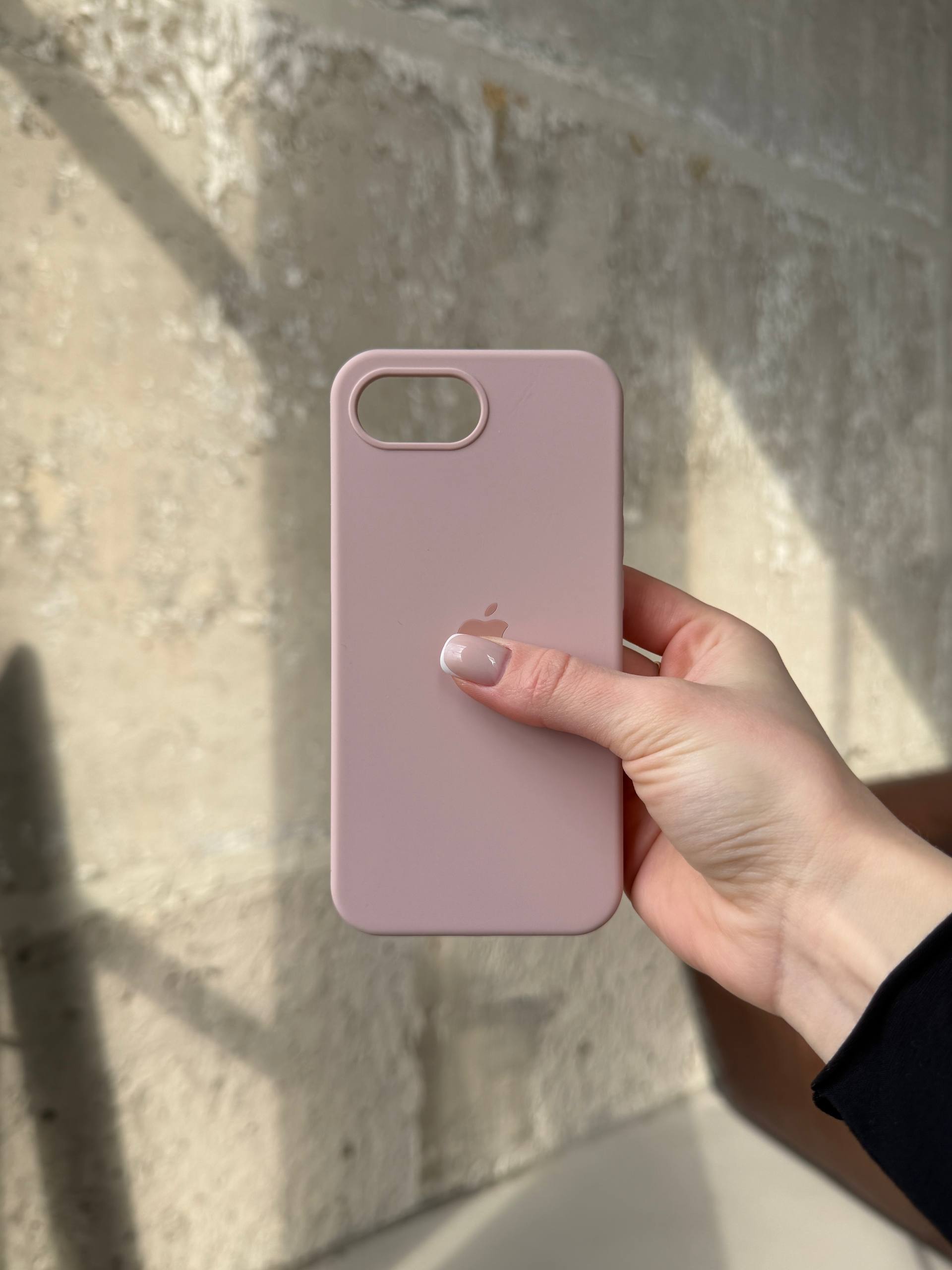 Чехол Silicone case с открытой камерой на iPhone 16e/17e Pink Sand (26)