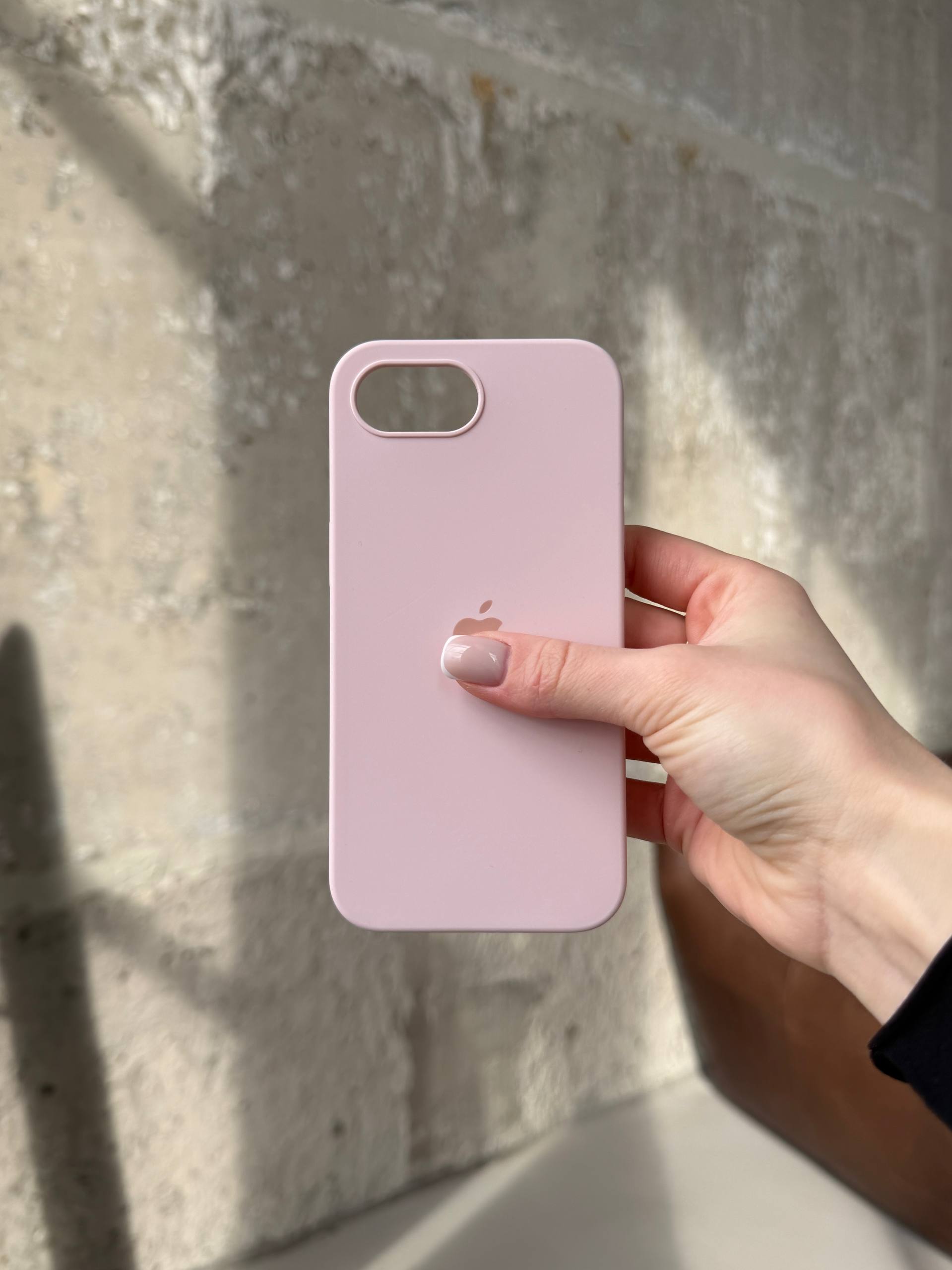 Чохол Silicone case з відкритою камерою на iPhone 16e / 17e Chalk Pink (27)