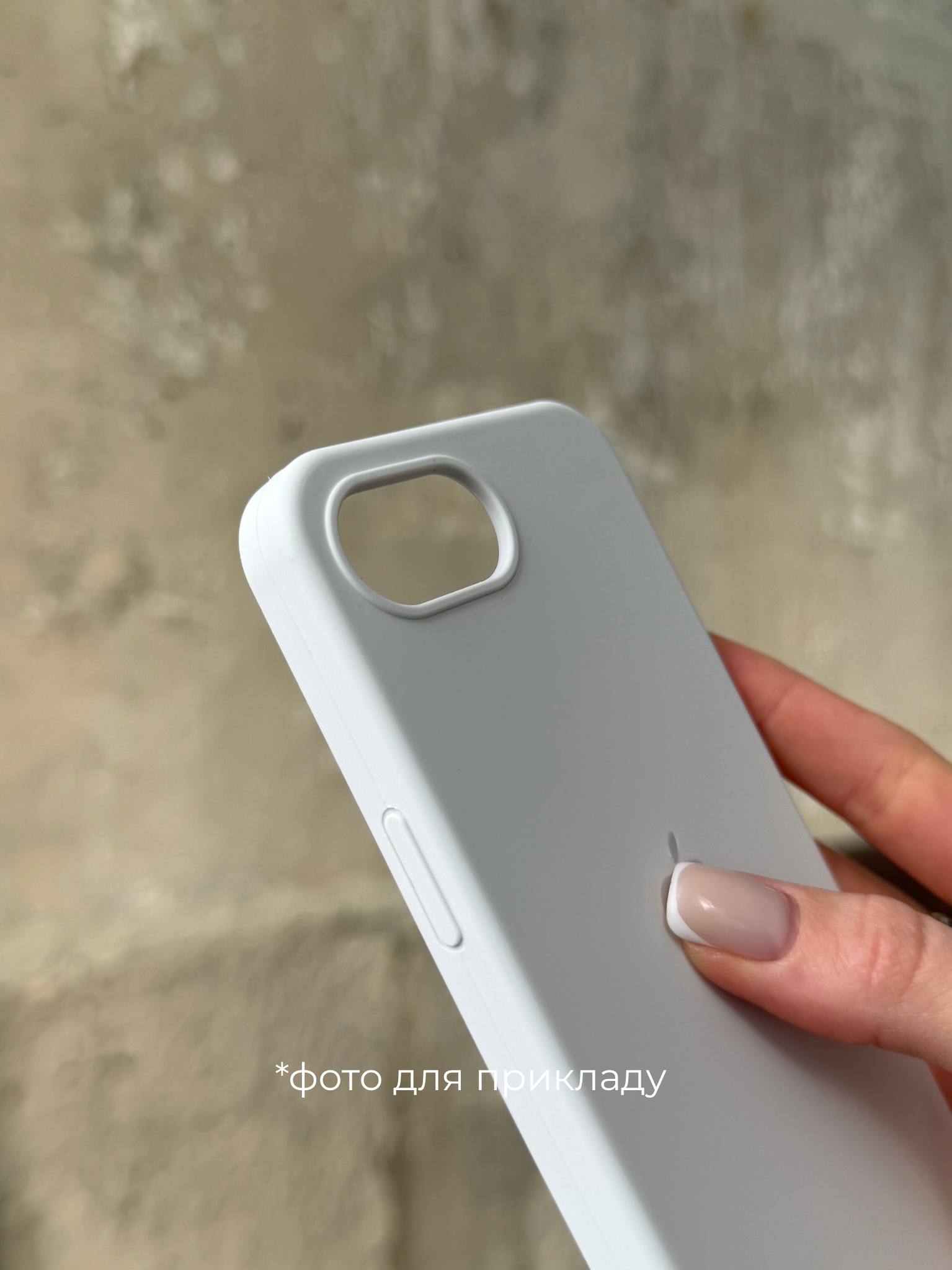 Чехол Silicone case с открытой камерой на iPhone 16e / 17e Graphite (24)