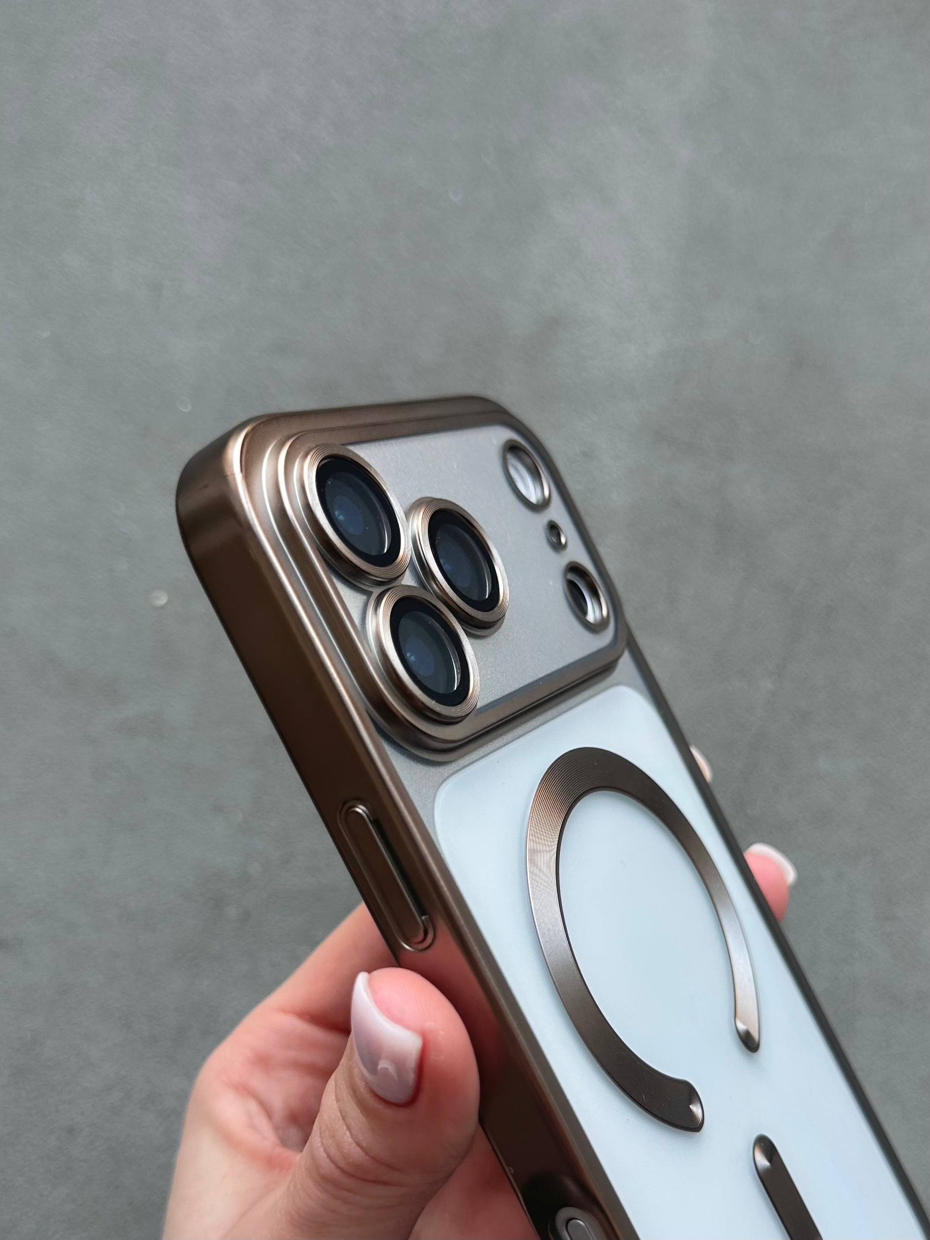 Чехол цветной Shining case с Magsafe на iPhone 17 Pro Max Titan