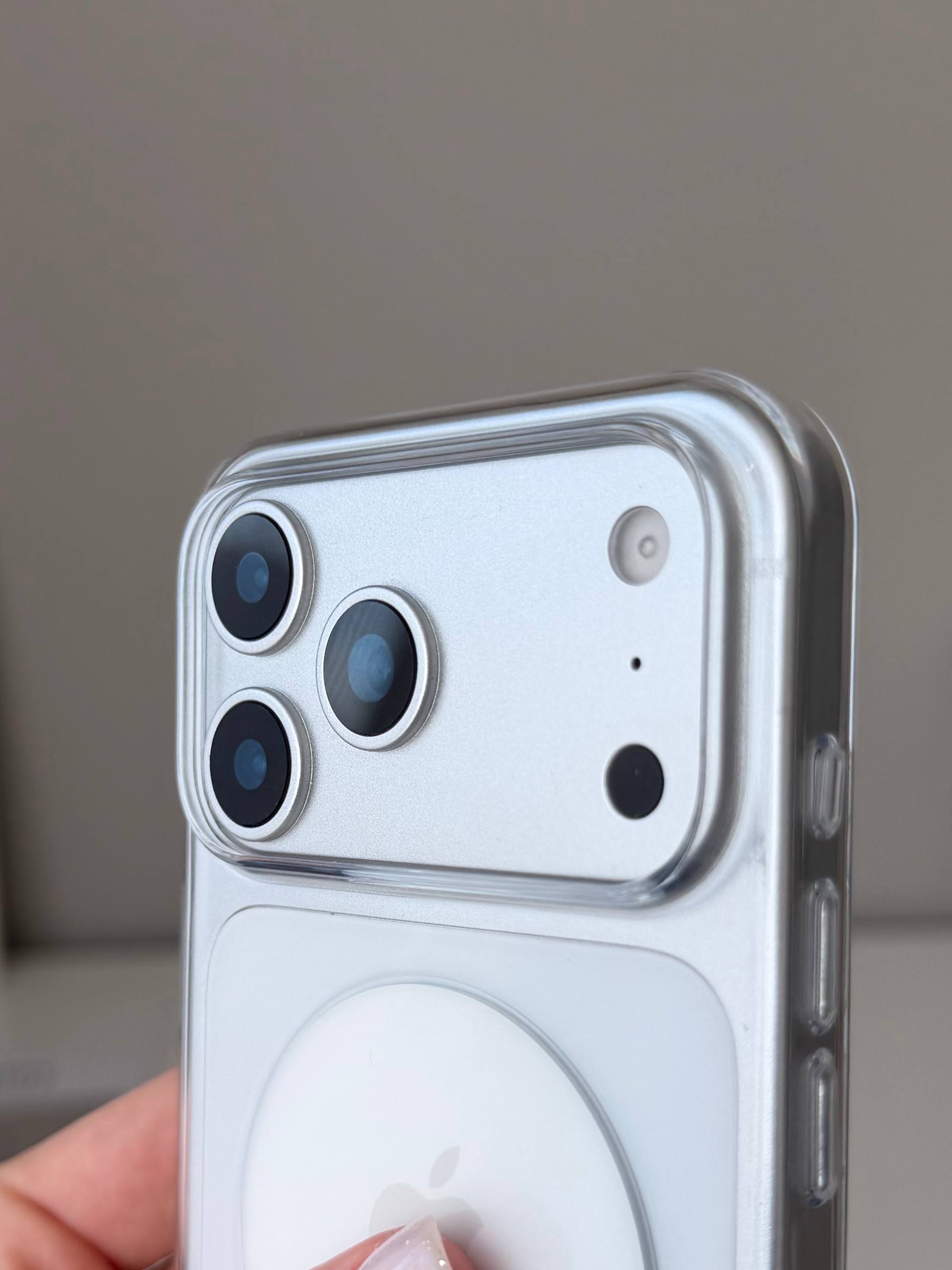 Чехол Clear Case с MagSafe (Camera Control) для Apple iPhone 18 Pro