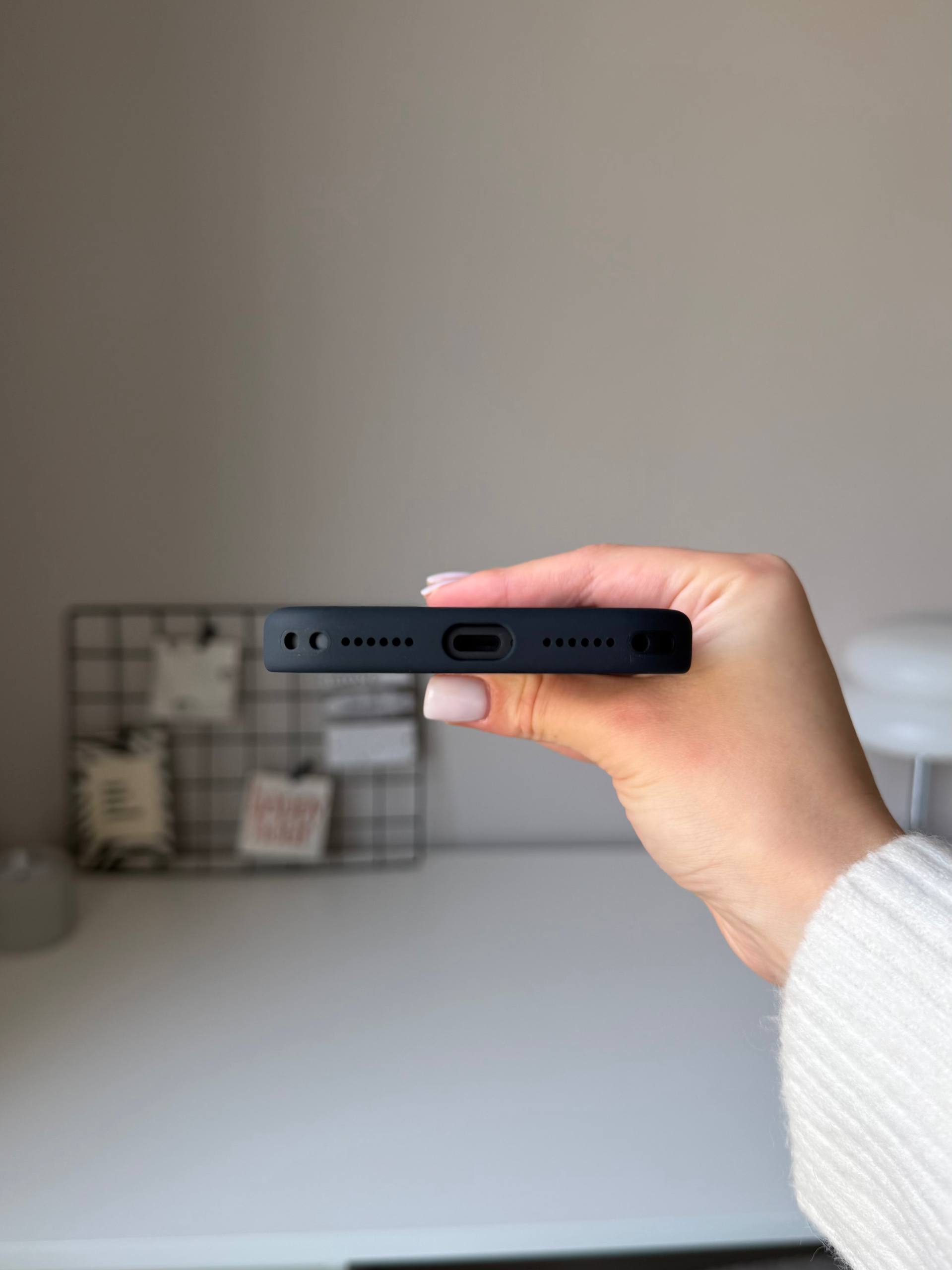 Чехол Silicone case с Magsafe на iPhone 18 Pro Max Black (06)