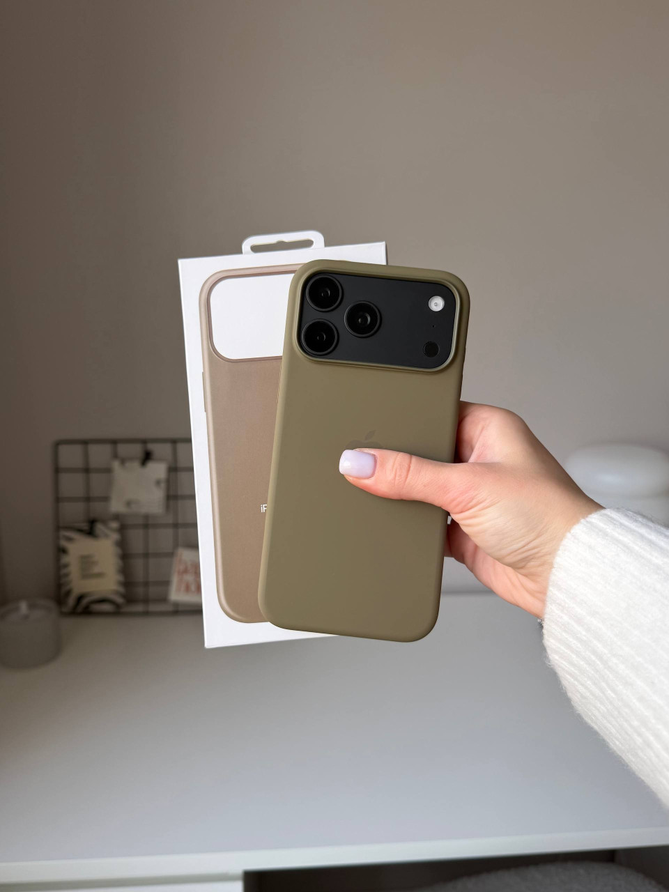 Чехол Silicone case с Magsafe на iPhone 18 Pro Max Olive (02)