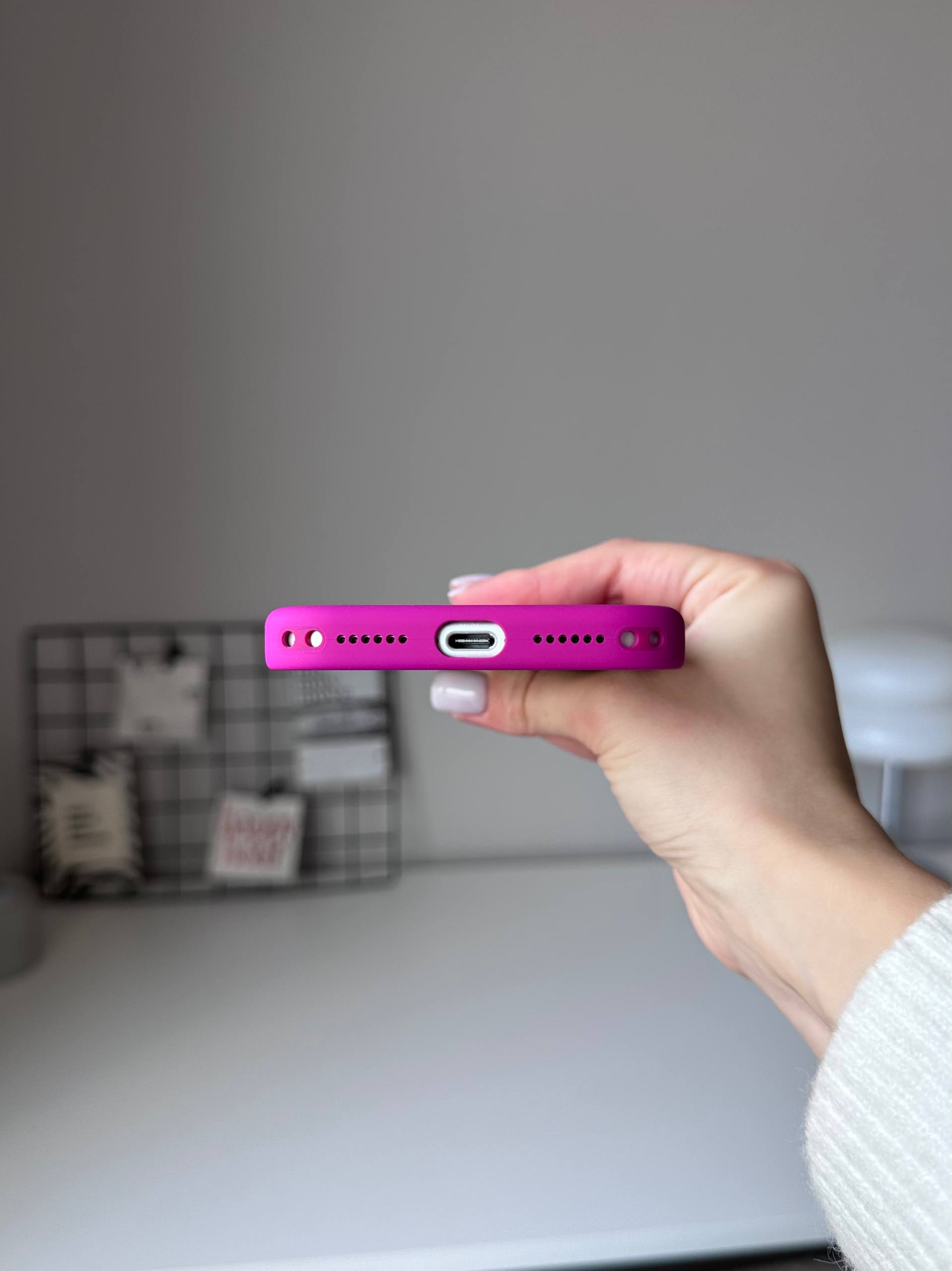 Чехол Silicone case с Magsafe на iPhone 18 Pro Max Magenta (05)