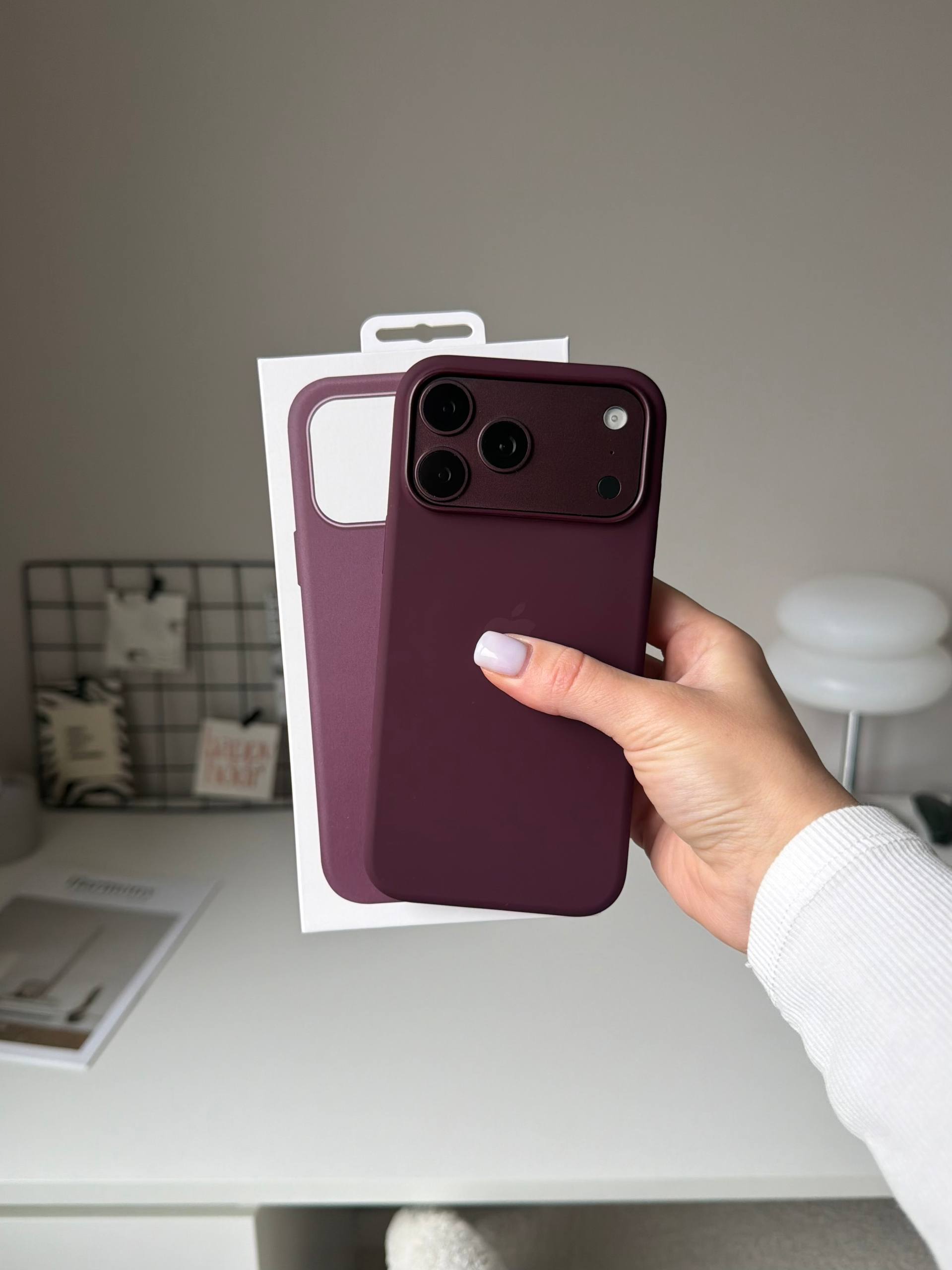 Чехол Silicone case с Magsafe на iPhone 18 Pro Max Burgundy (01)