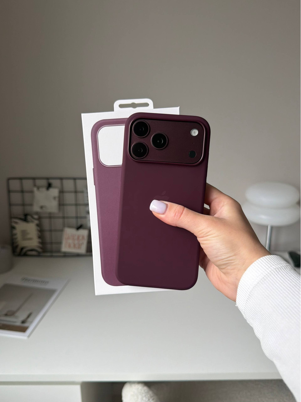 Чехол Silicone case с Magsafe на iPhone 18 Pro Burgundy (01)