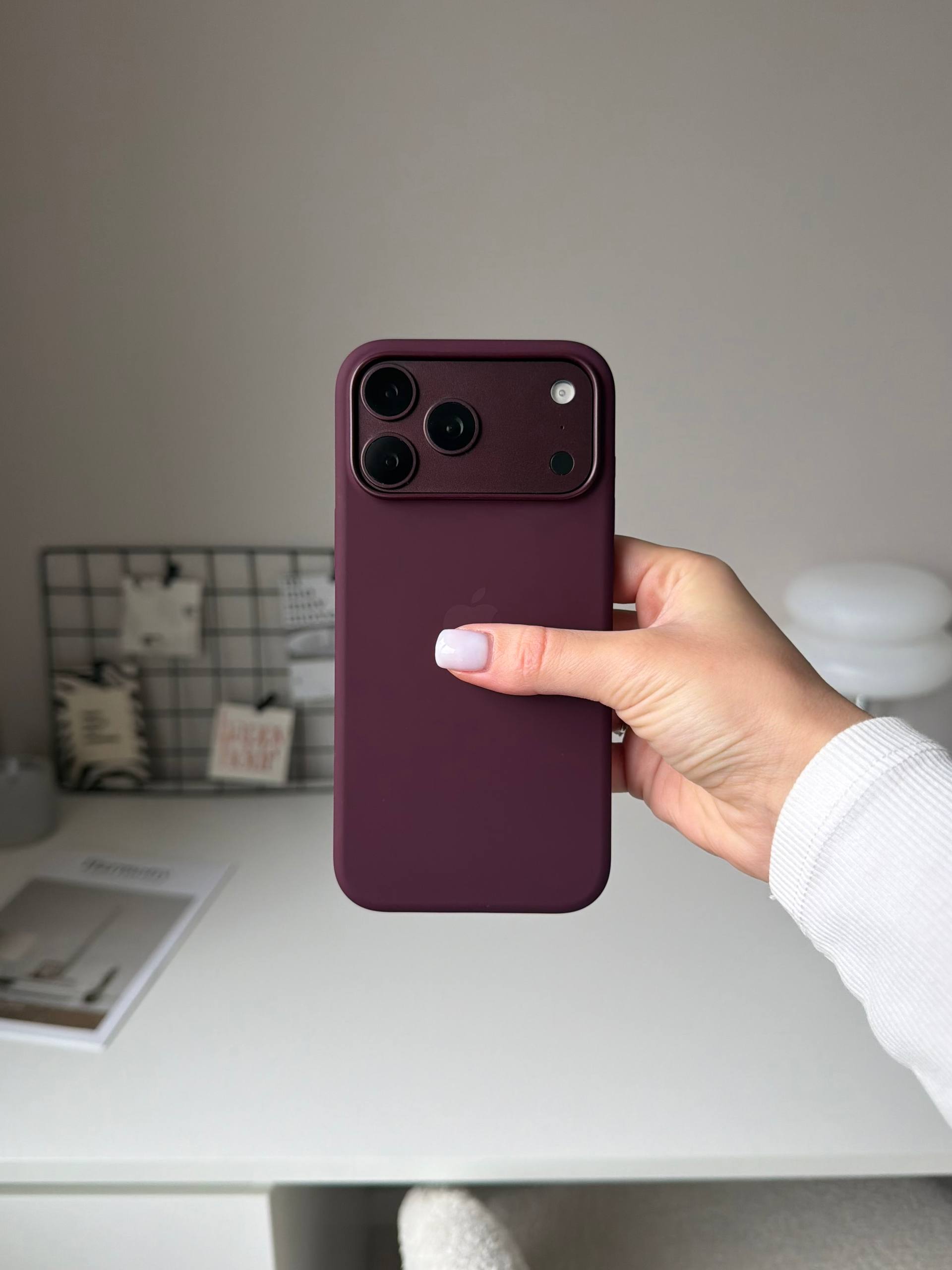 Чехол Silicone case с Magsafe на iPhone 18 Pro Max Burgundy (01)