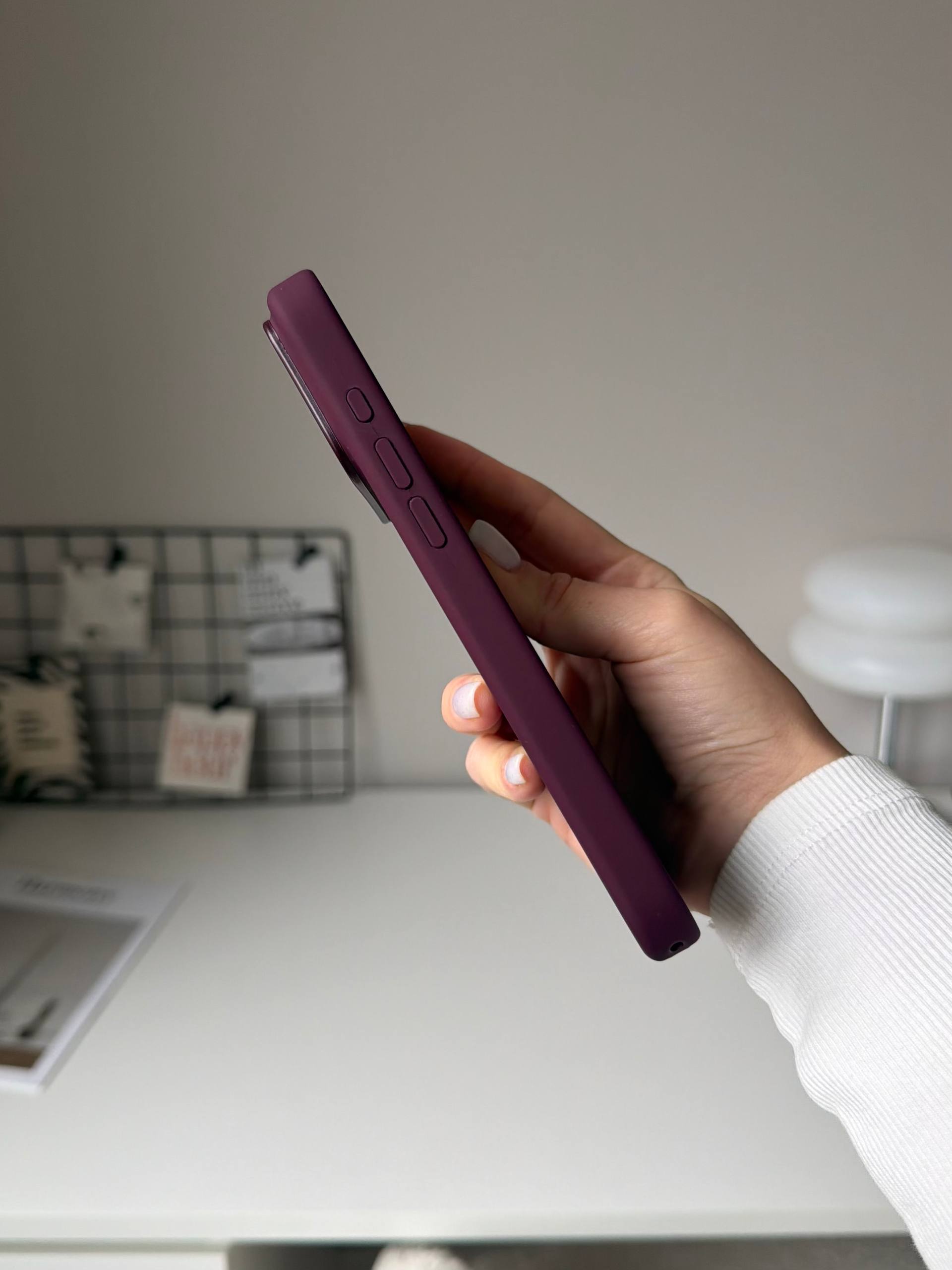 Чехол Silicone case с Magsafe на iPhone 18 Pro Max Burgundy (01)